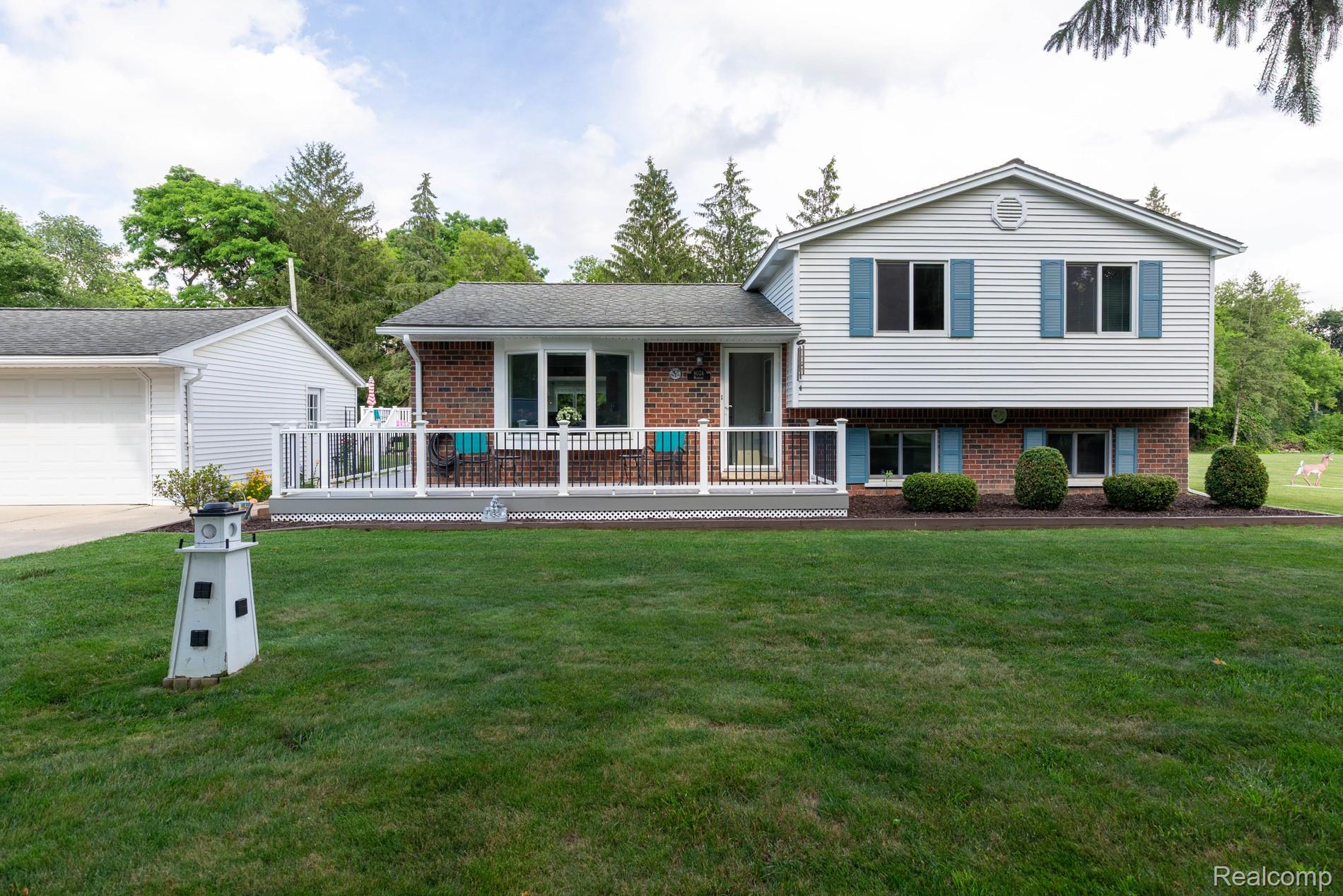 9026, Woodside, Northville, Michigan, 48167