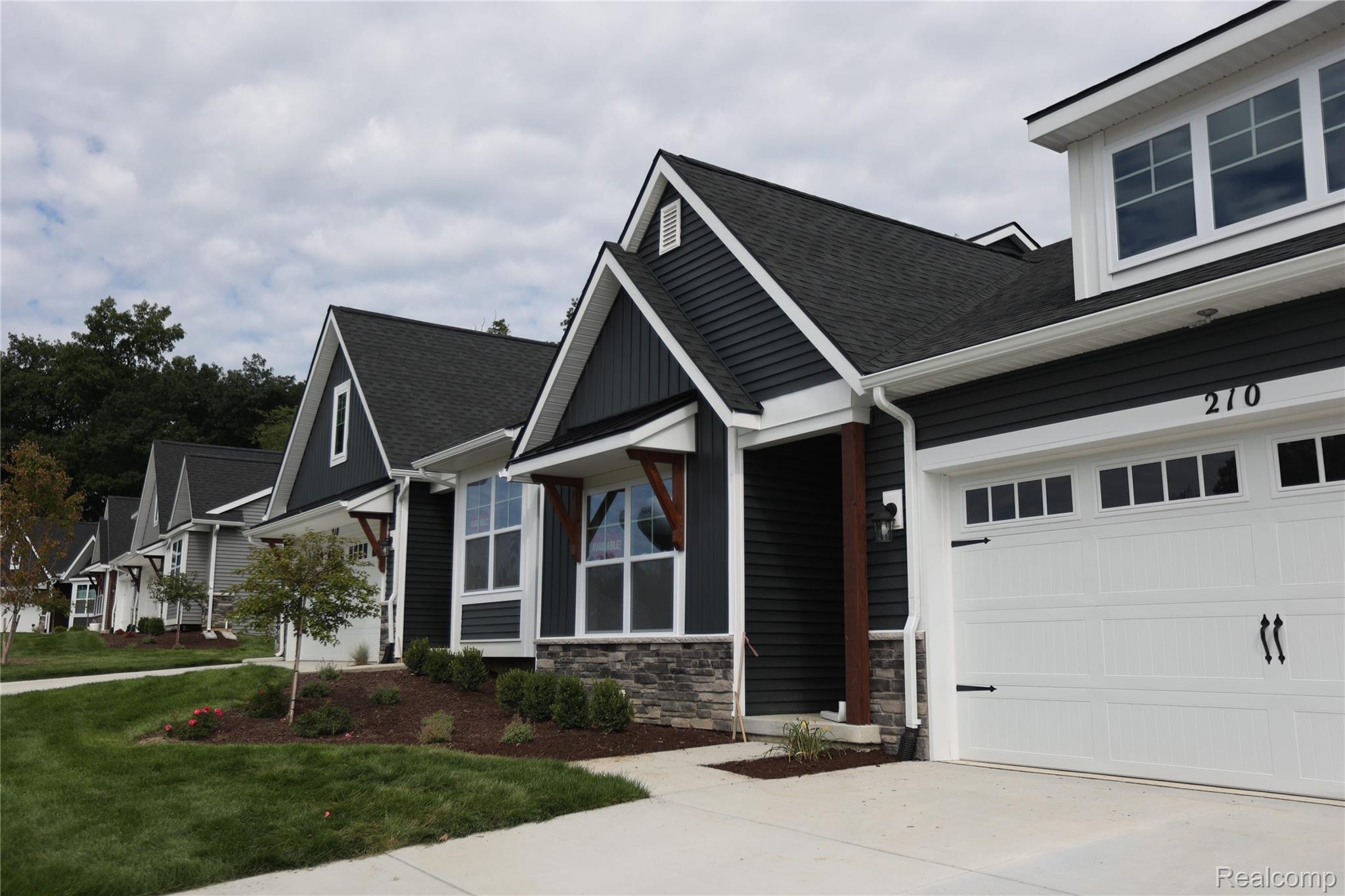 210, Canyon Creek, #2, Howell, Michigan, 48843