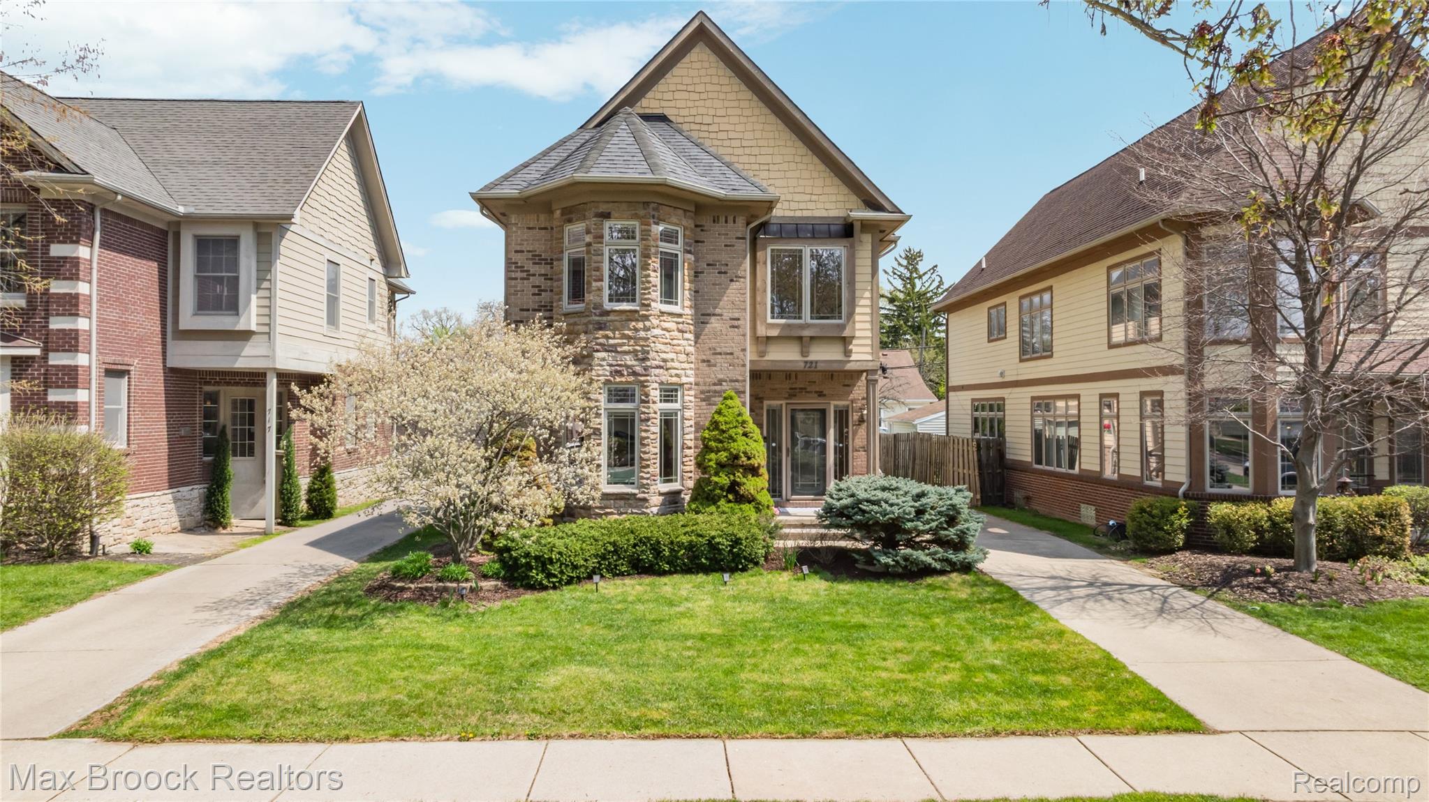 721, Kenwood, Royal Oak, Michigan, 48067