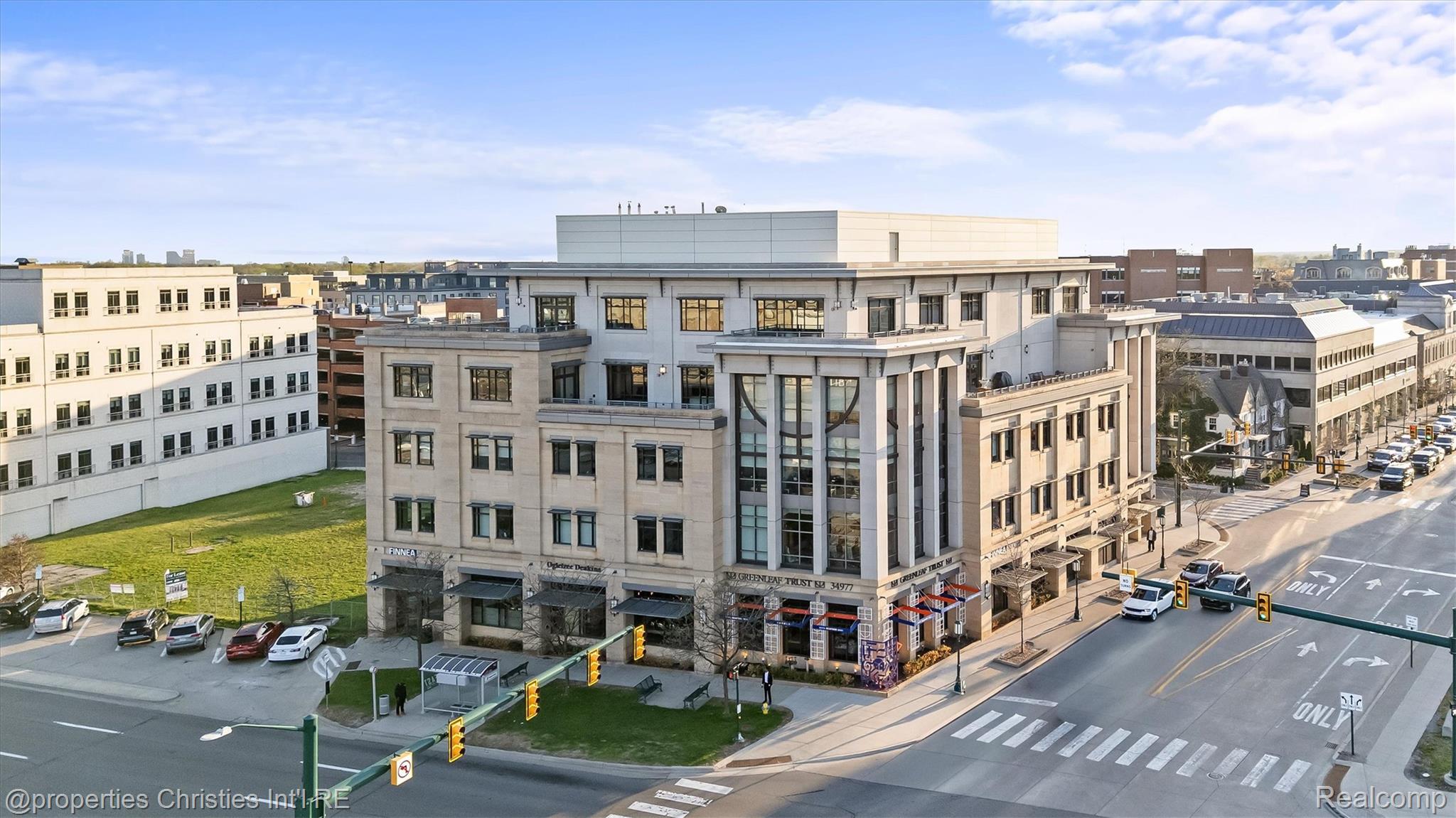 34977, Woodward, #450, Birmingham, Michigan, 48009