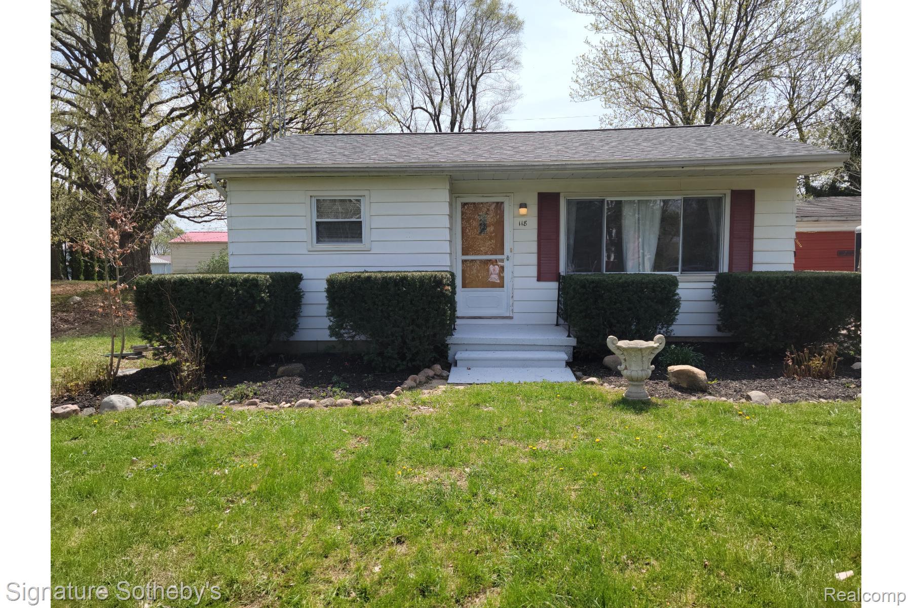 118, Daley, Lapeer, Michigan, 48446