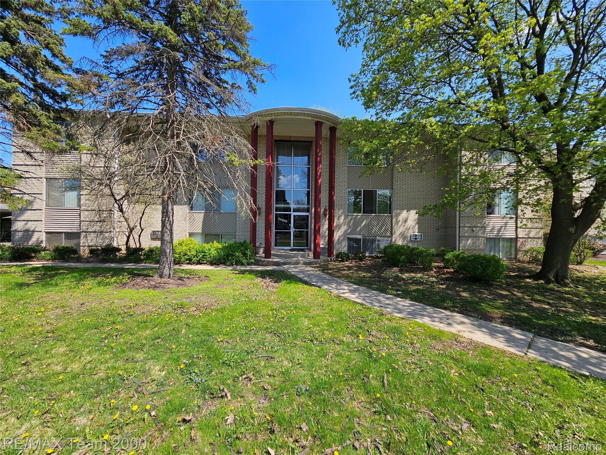 33234, KINGSLANE, #11, Farmington, Michigan, 48336