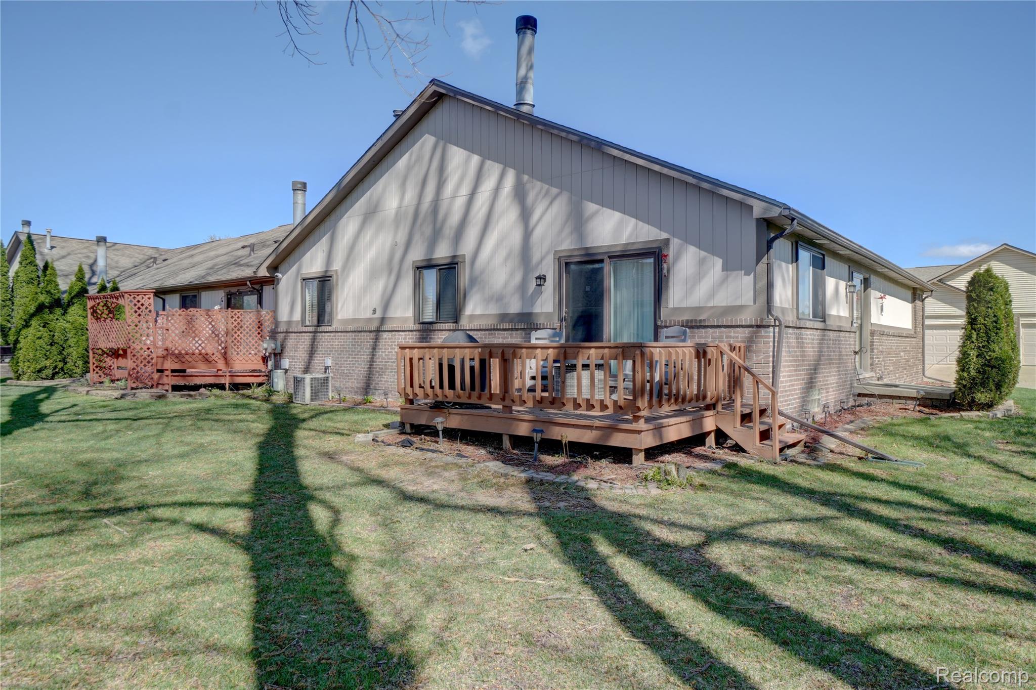 20522, Longwood, Clinton Township, Michigan, 48038
