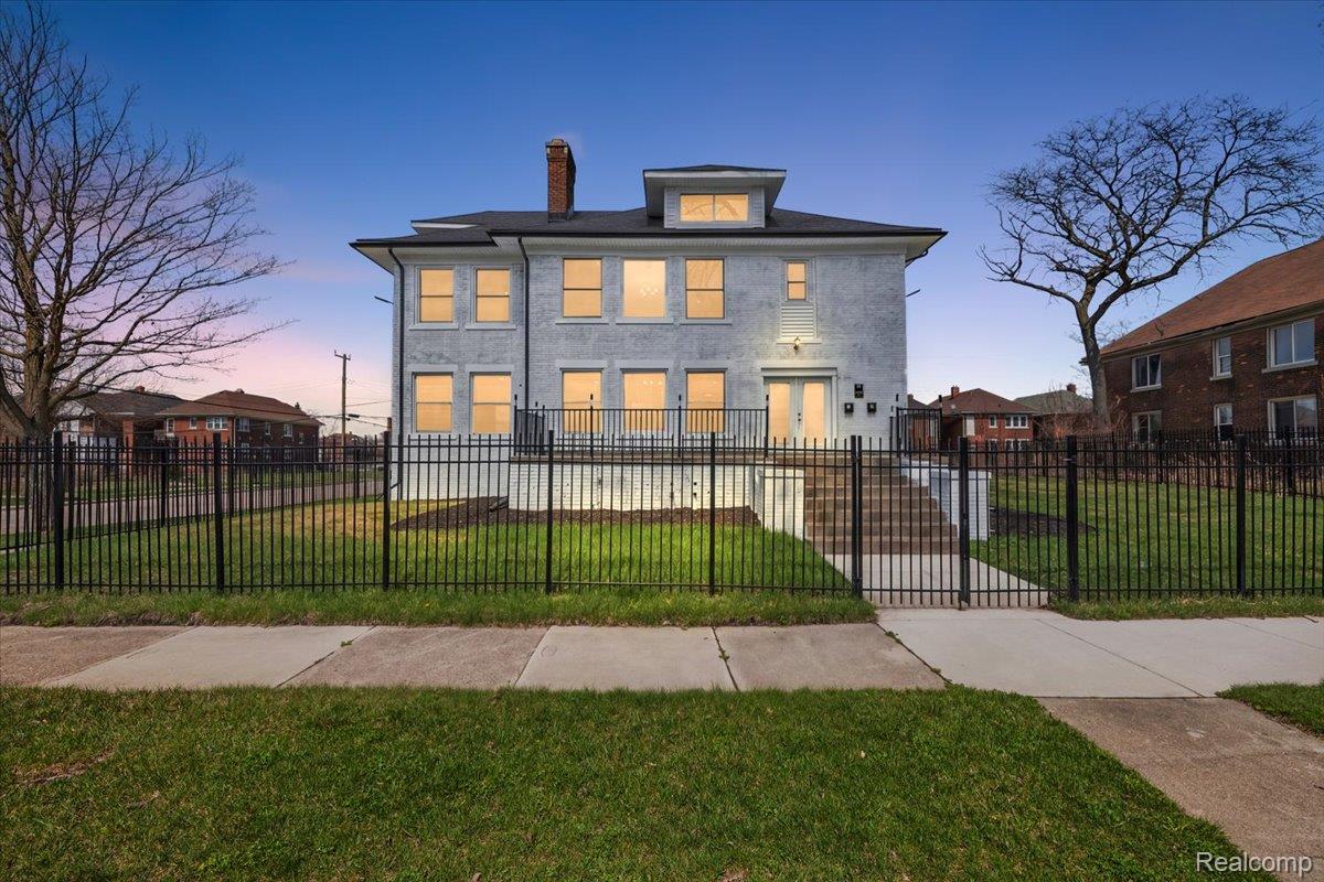 2080, Gladstone, Detroit, Michigan, 48206