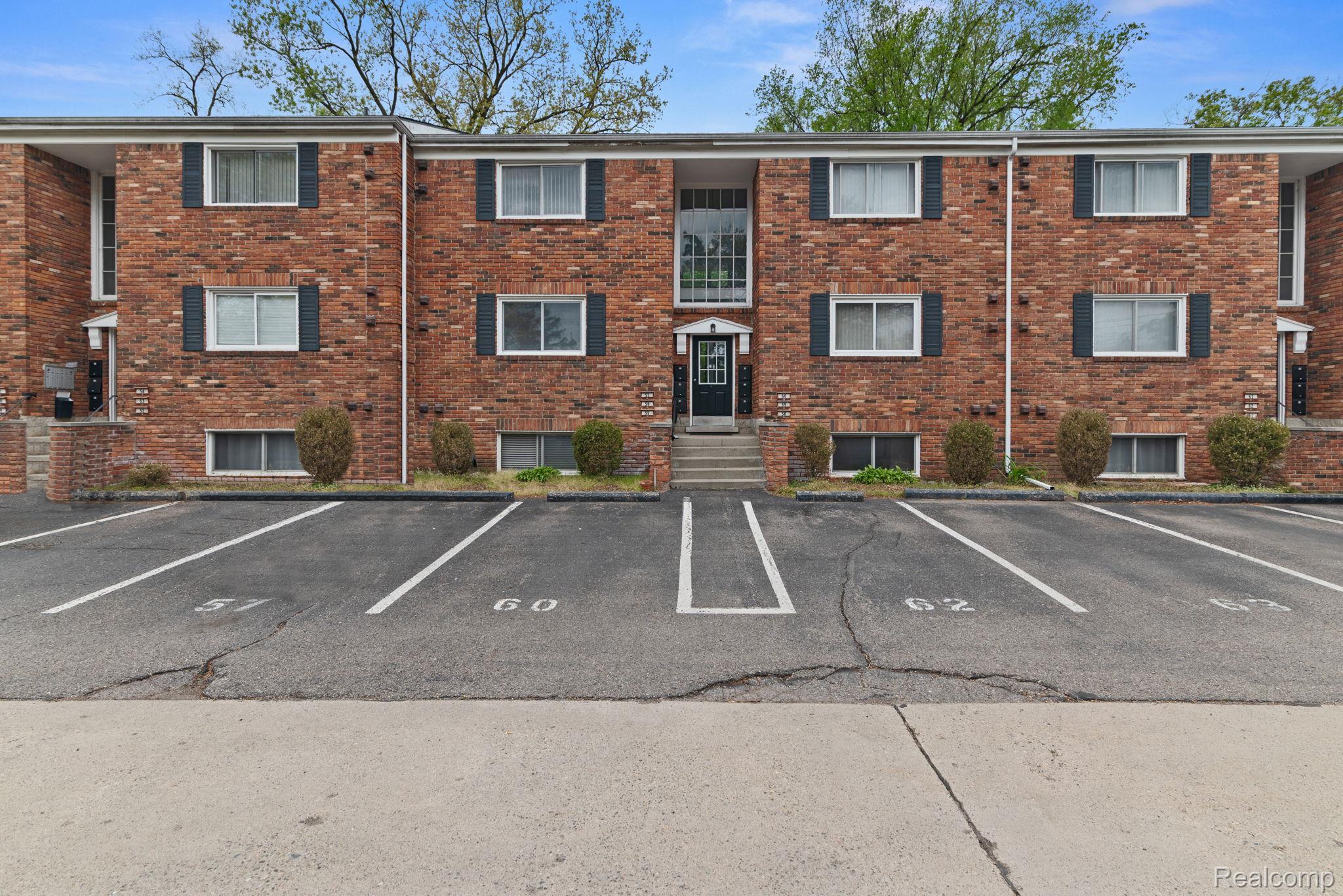 31831, Grand River, #57, Farmington, Michigan, 48336