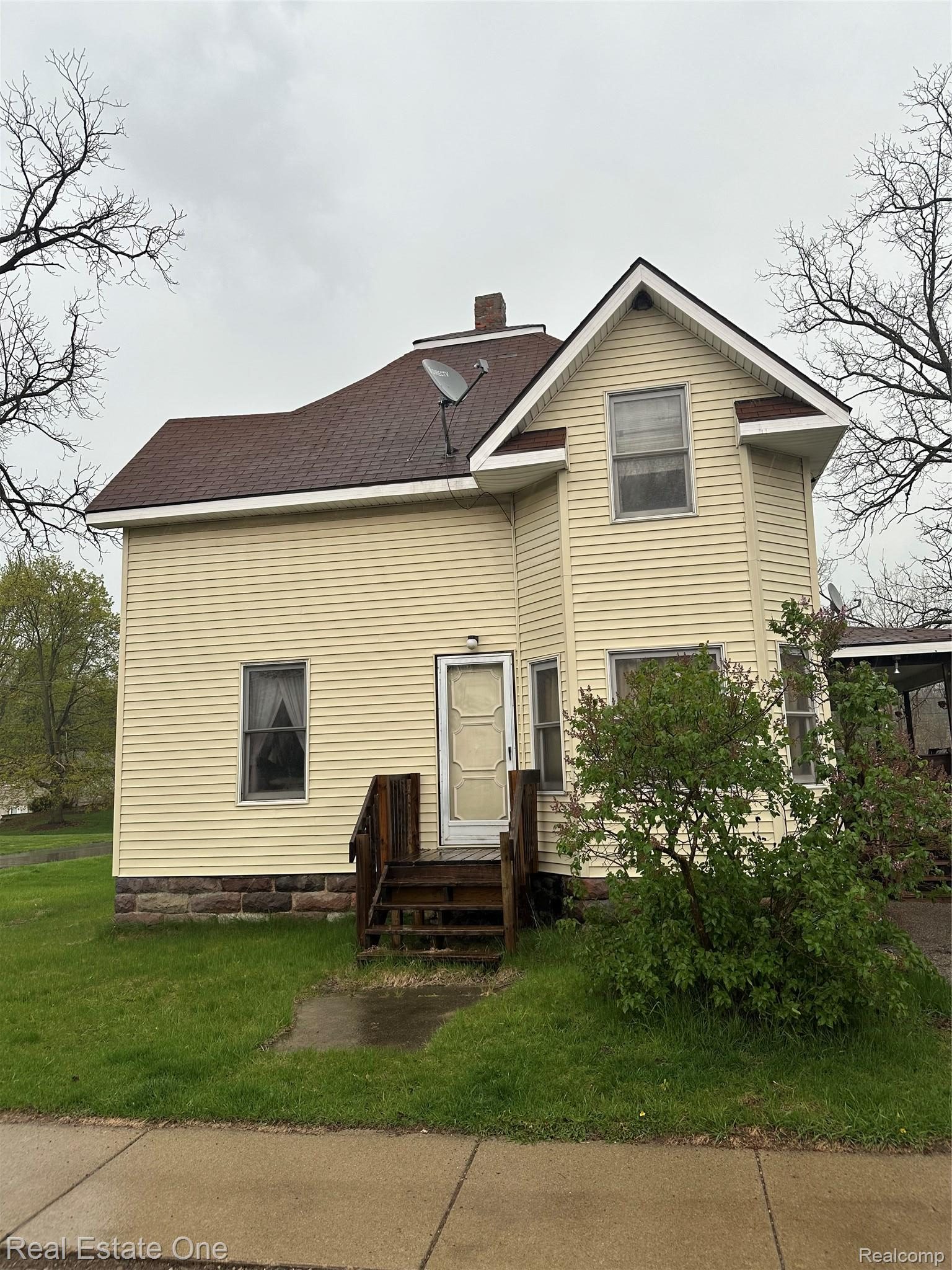 208, Church, Ortonville, Michigan, 48462