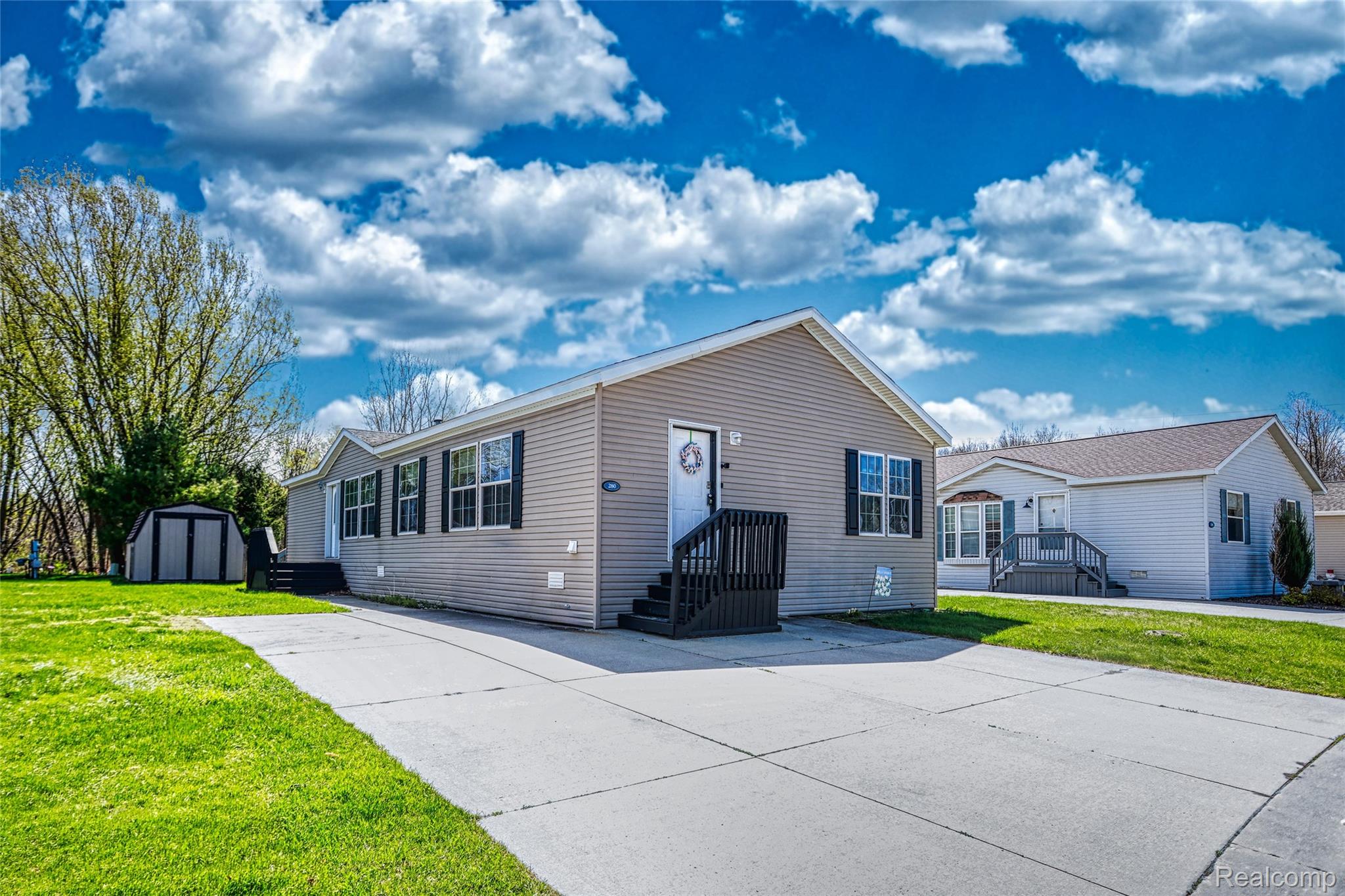 280, Pompano, Lapeer, Michigan, 48446