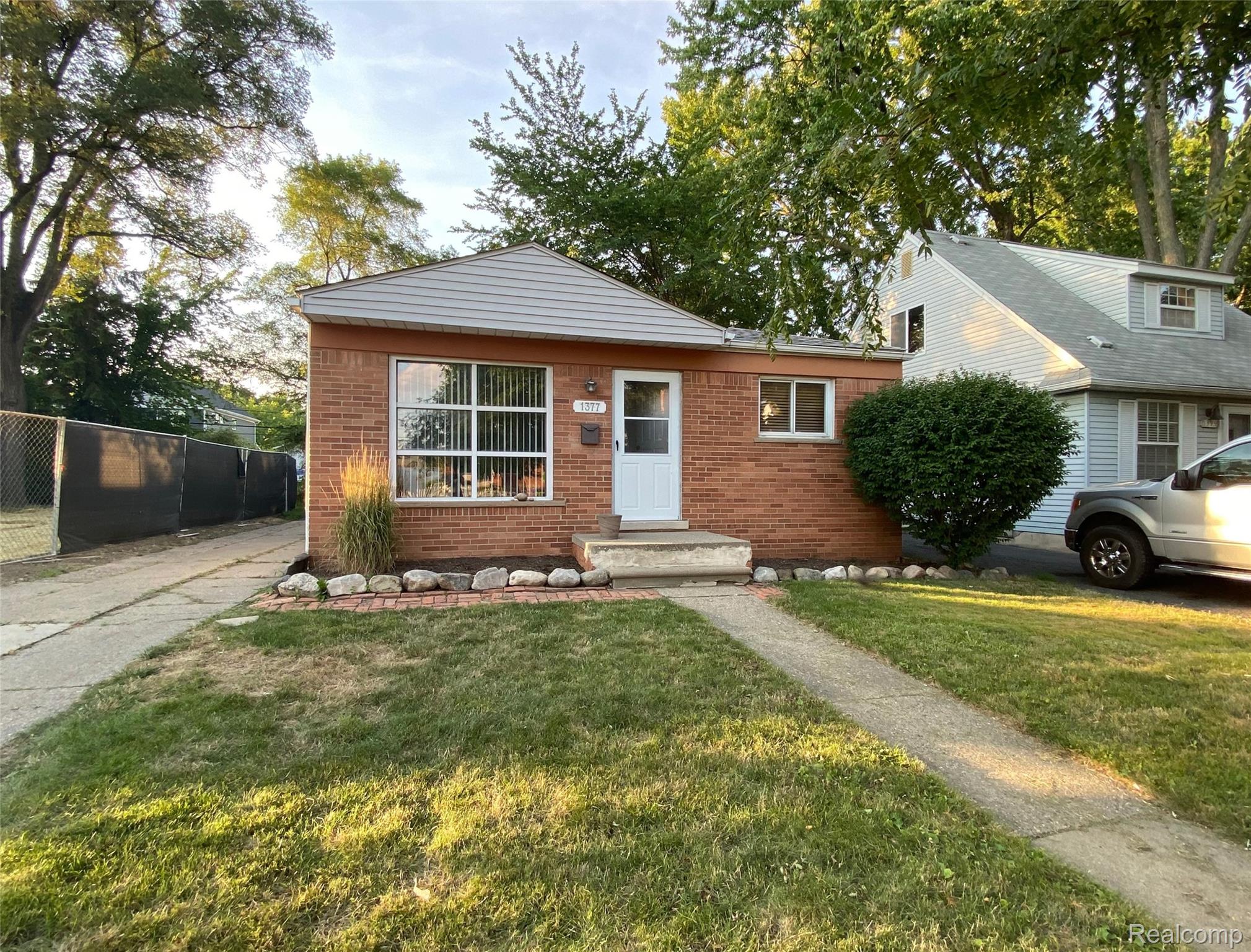 1377, Chapin, Birmingham, Michigan, 48009