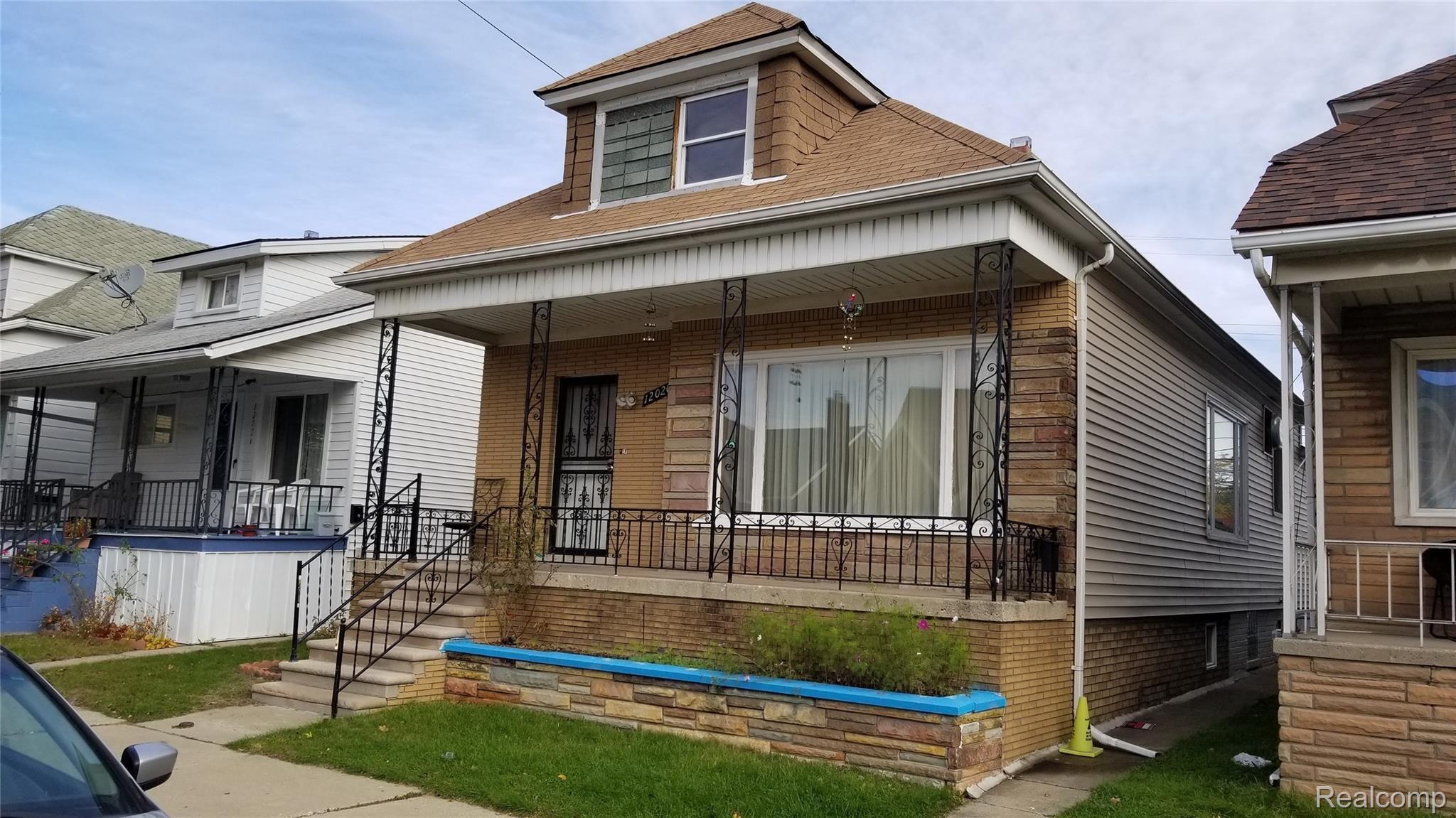12020, CHAREST FLR  #2, Hamtramck, Michigan, 48212