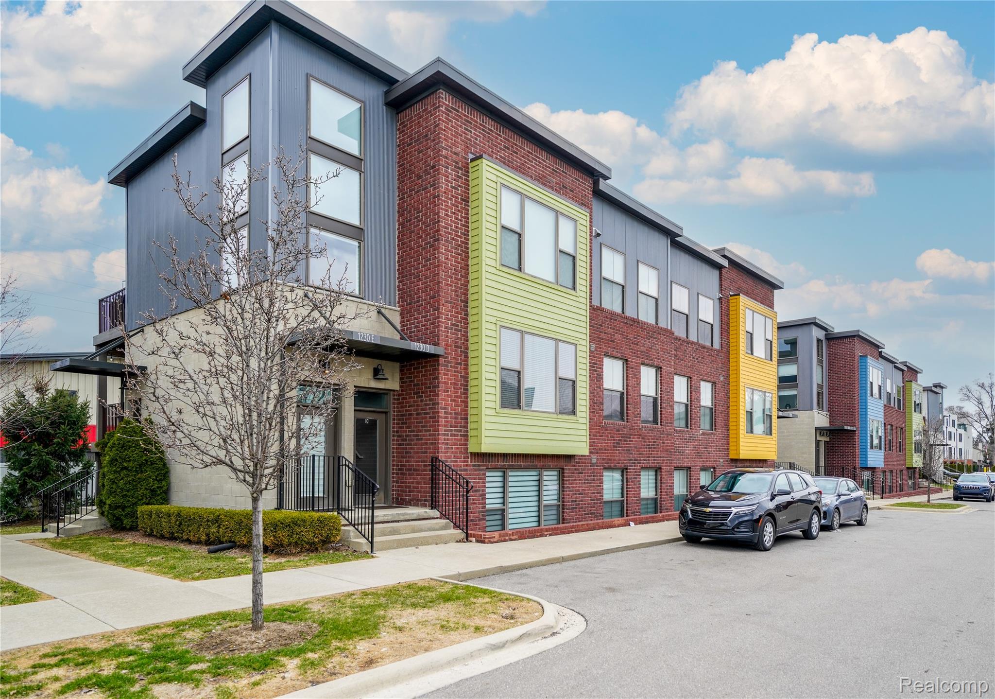 1230, Diamond, #E, Royal Oak, Michigan, 48067