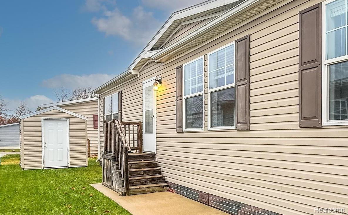 6267, Imperial Dr., Fenton, Michigan, 48430