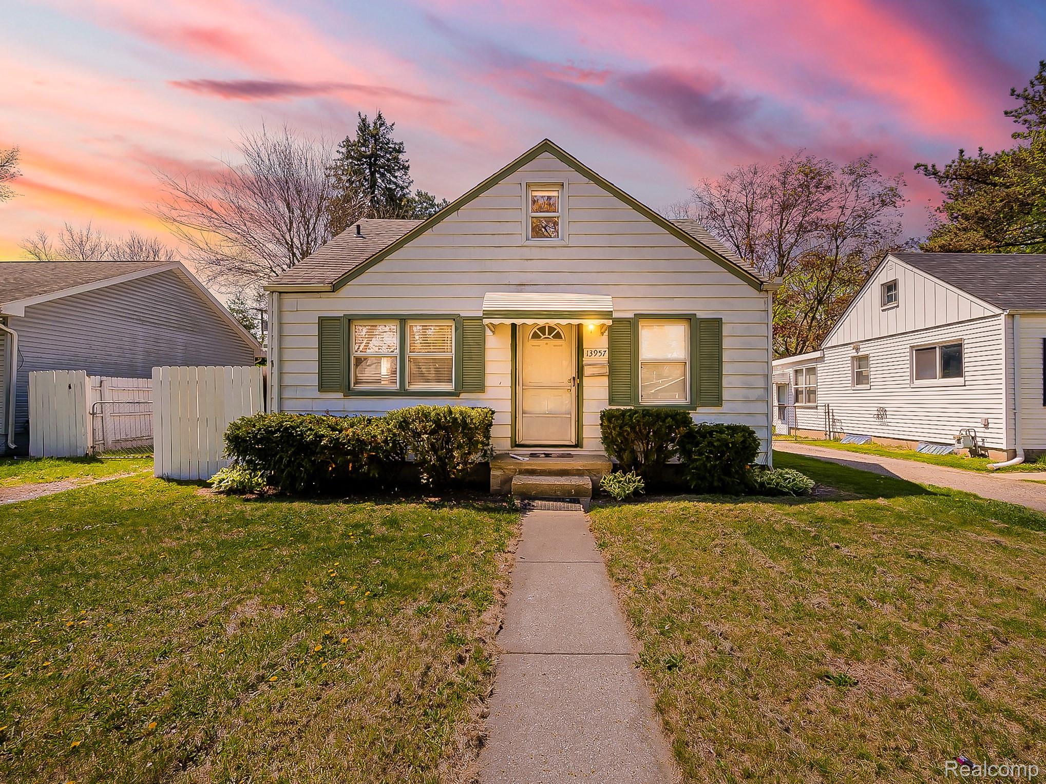 13957, San Jose, Redford, Michigan, 48239