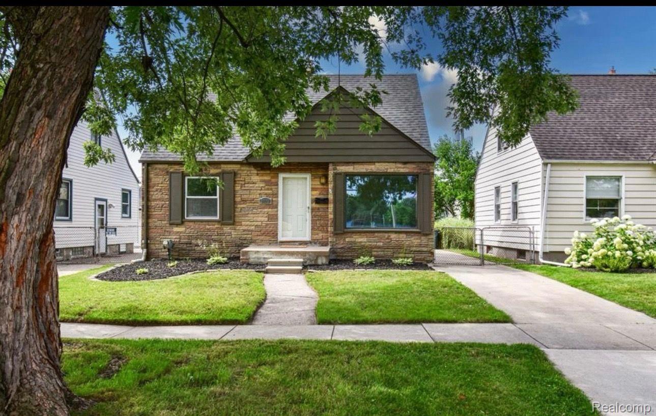 2420, WOODWARD, Ferndale, Michigan, 48220