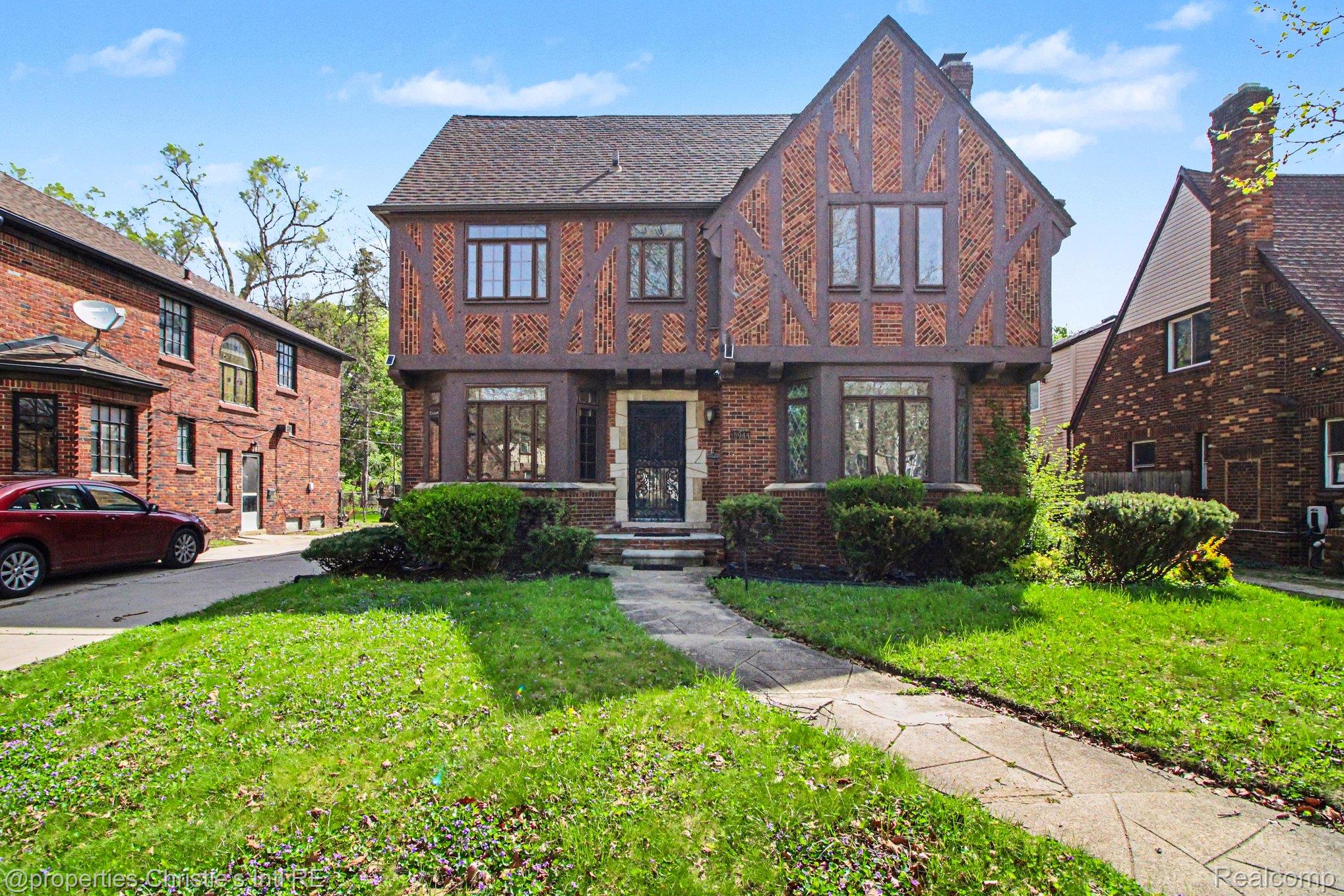18944, Warrington, Detroit, Michigan, 48221
