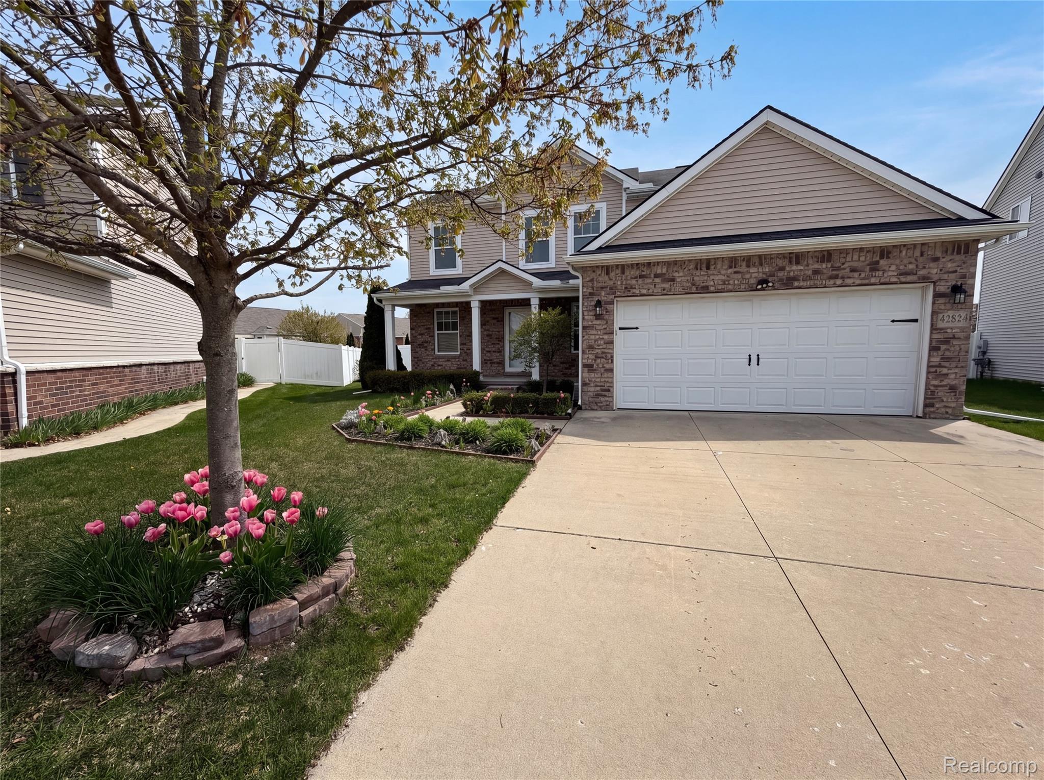 42824, Greystone, Sterling Heights, Michigan, 48313
