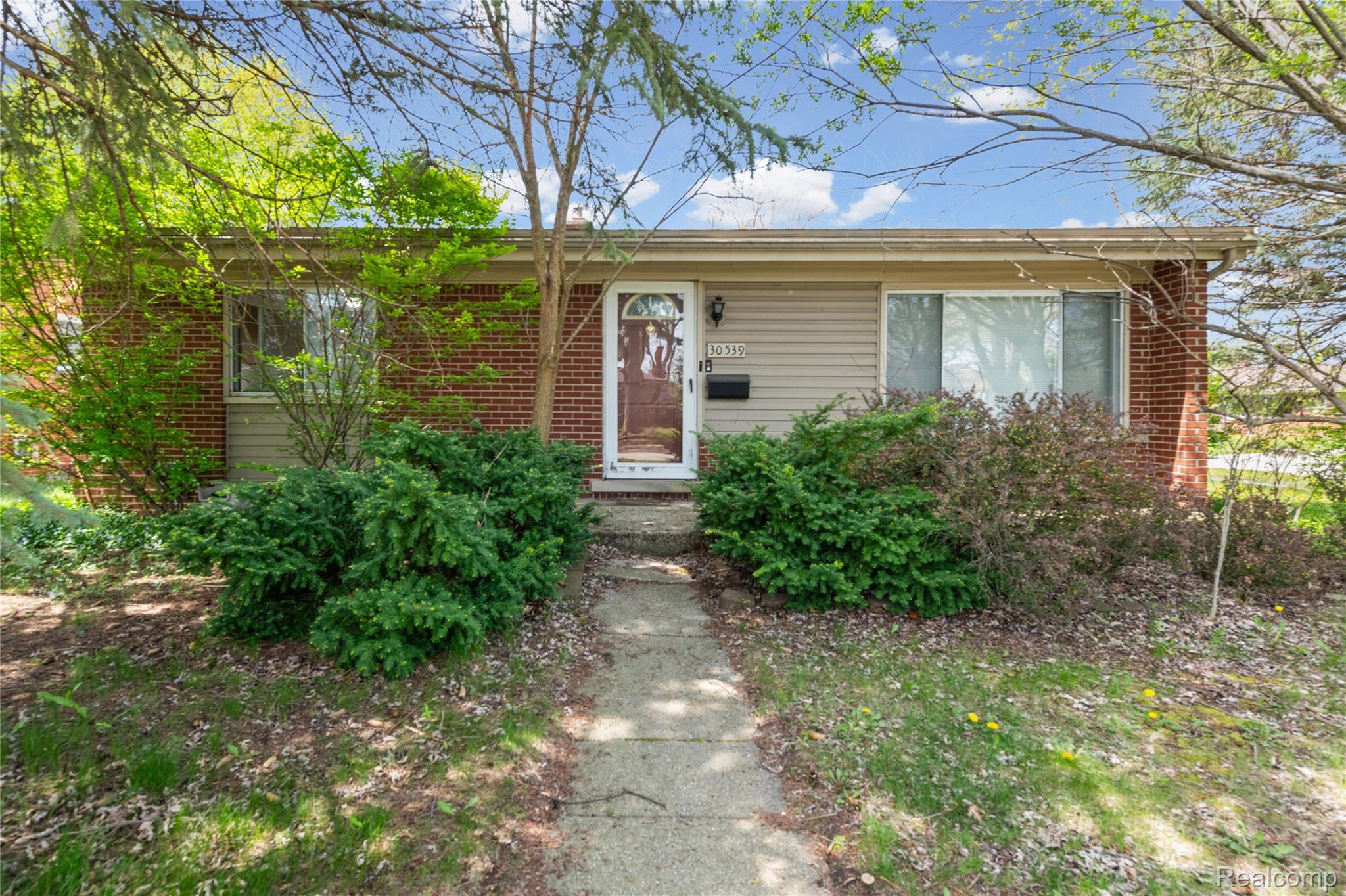 30539, Longfellow, Madison Heights, Michigan, 48071