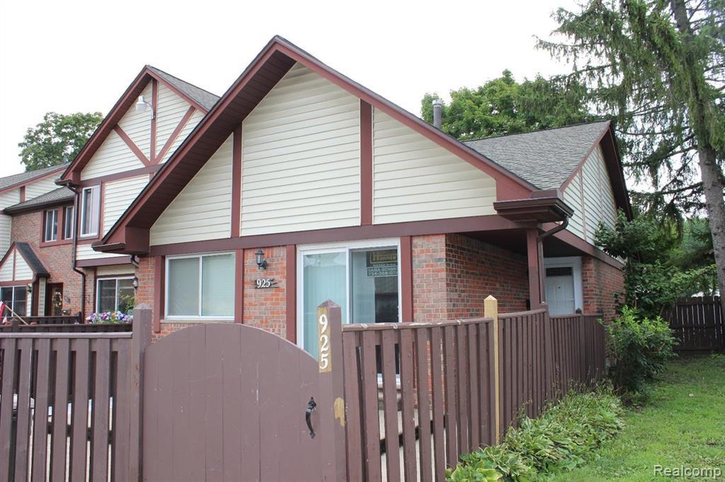 925, N Terrace, Ypsilanti, Michigan, 48198