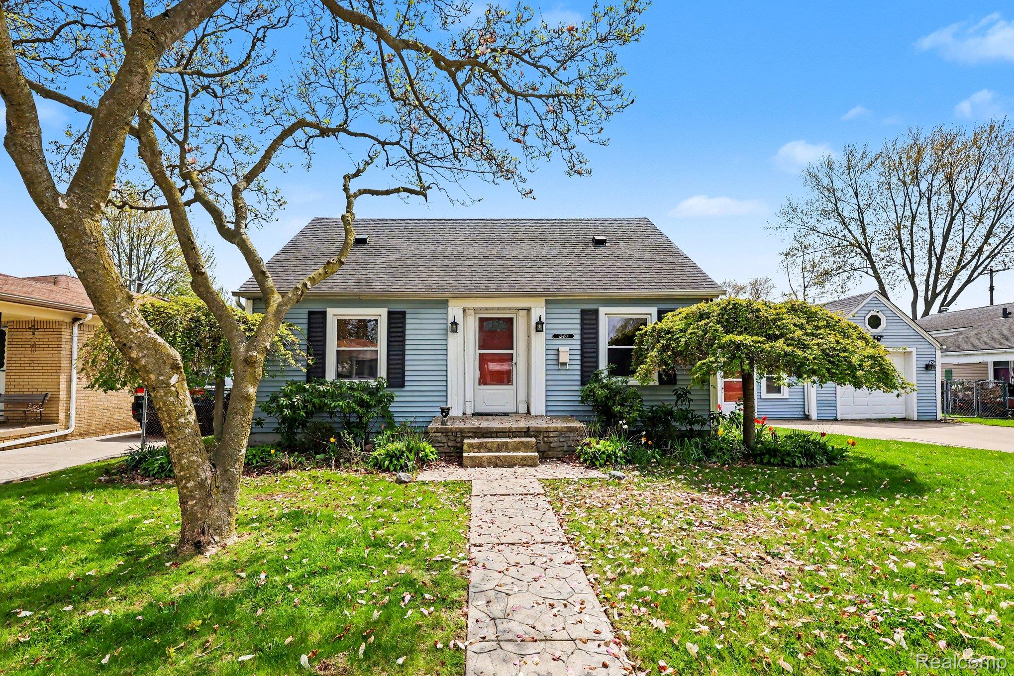 22460, Daniels, St. Clair Shores, Michigan, 48081
