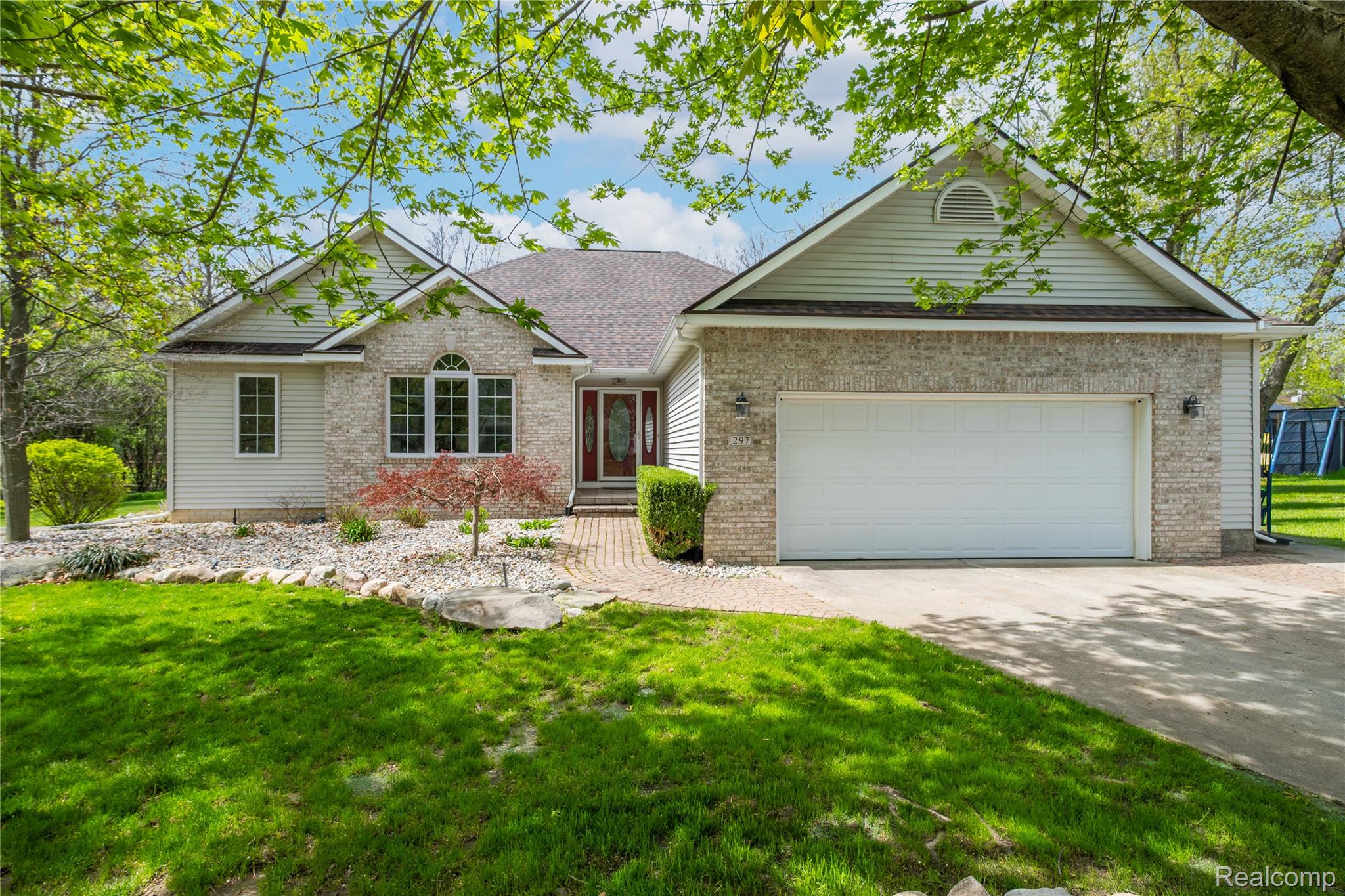 297, Carriage, Davison, Michigan, 48423