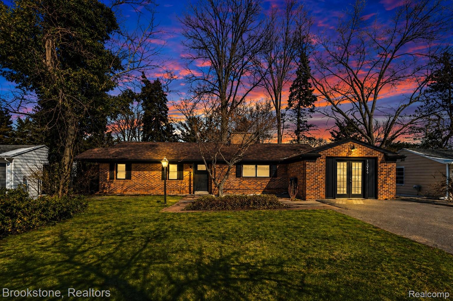 16046, 13 Mile, Beverly Hills, Michigan, 48025