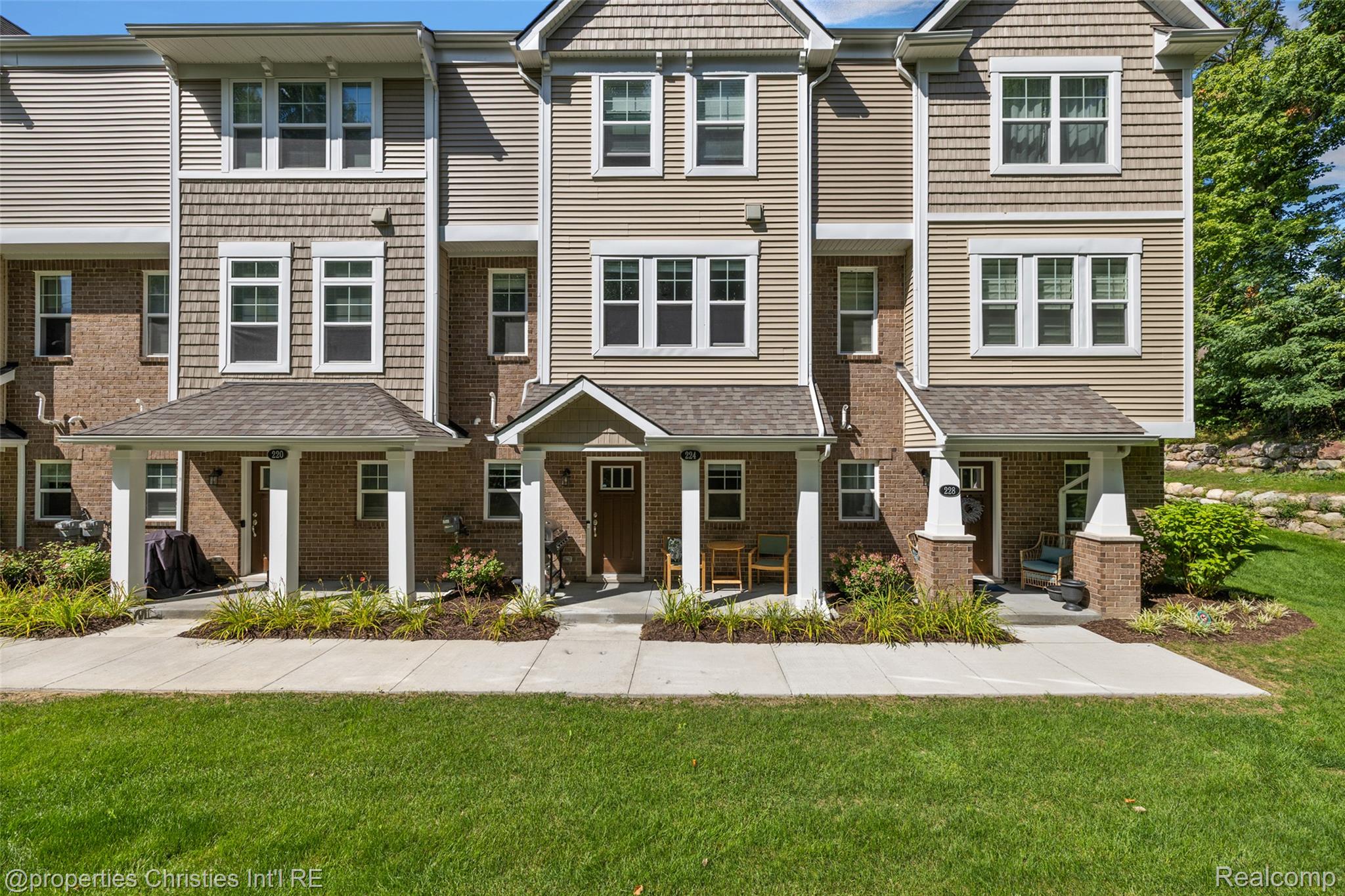224, Sean, Brighton, Michigan, 48116