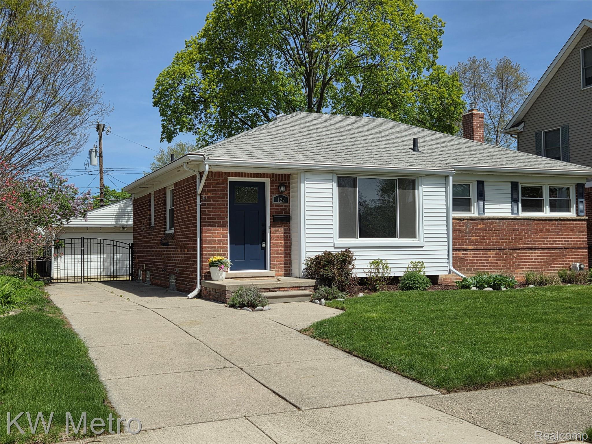 122, Jeffrey, Royal Oak, Michigan, 48073