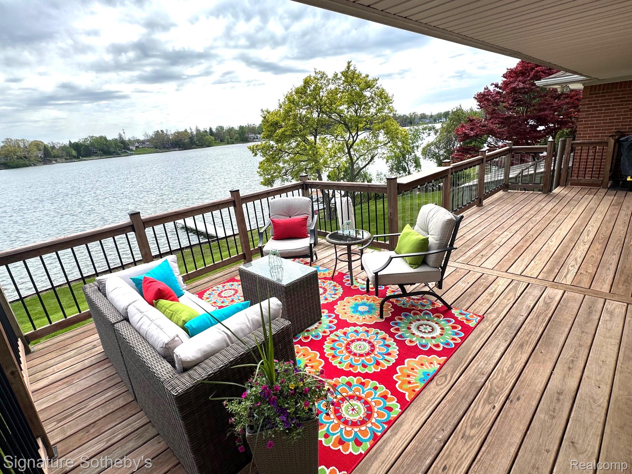 2497, Walton, Waterford, Michigan, 48329