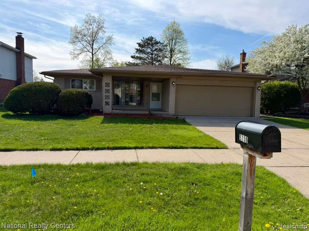 5739, Willow Creek, Canton, Michigan, 48187