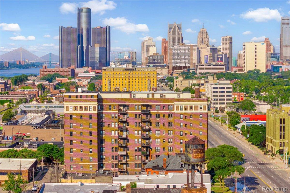 2900, Jefferson, #C5, Detroit, Michigan, 48207