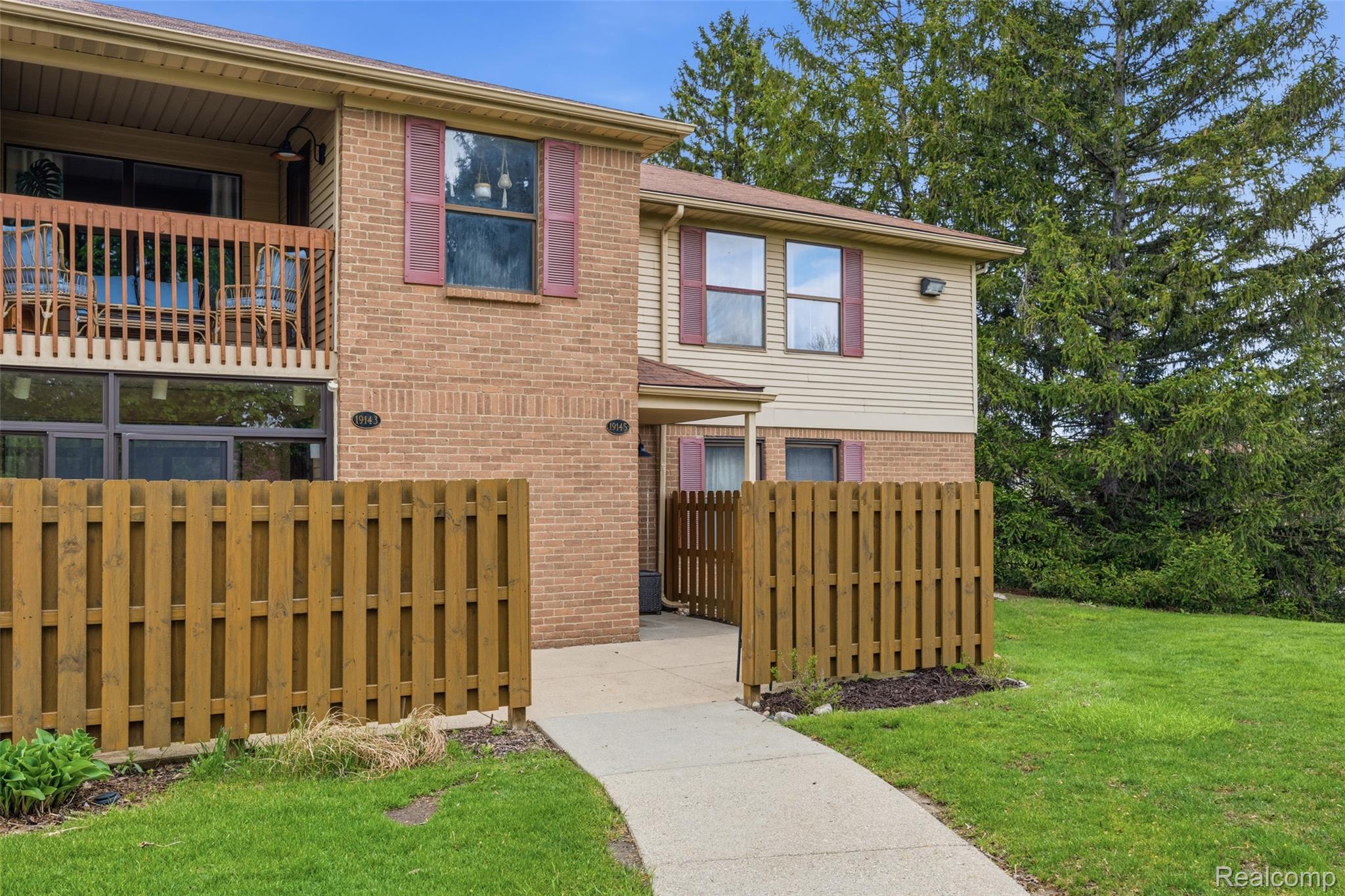 19145, Surrey, Northville, Michigan, 48167