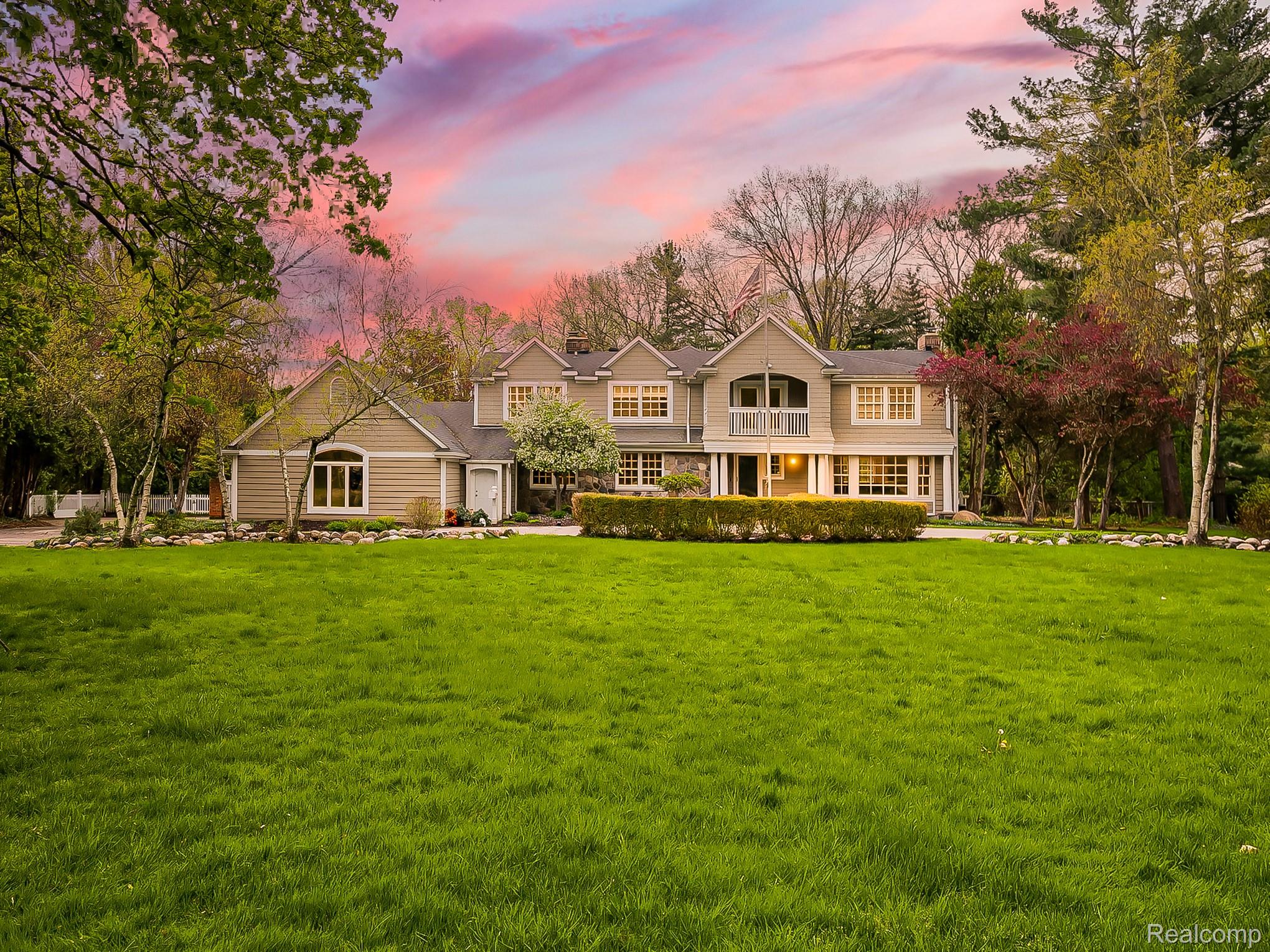 2085, Quarton, Bloomfield Hills, Michigan, 48301