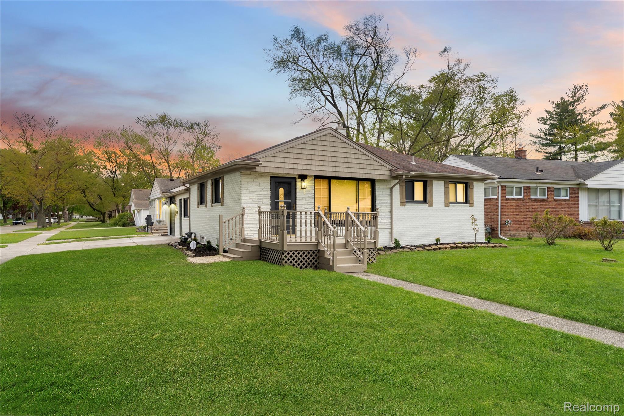 19420, Woodmont, Harper Woods, Michigan, 48225