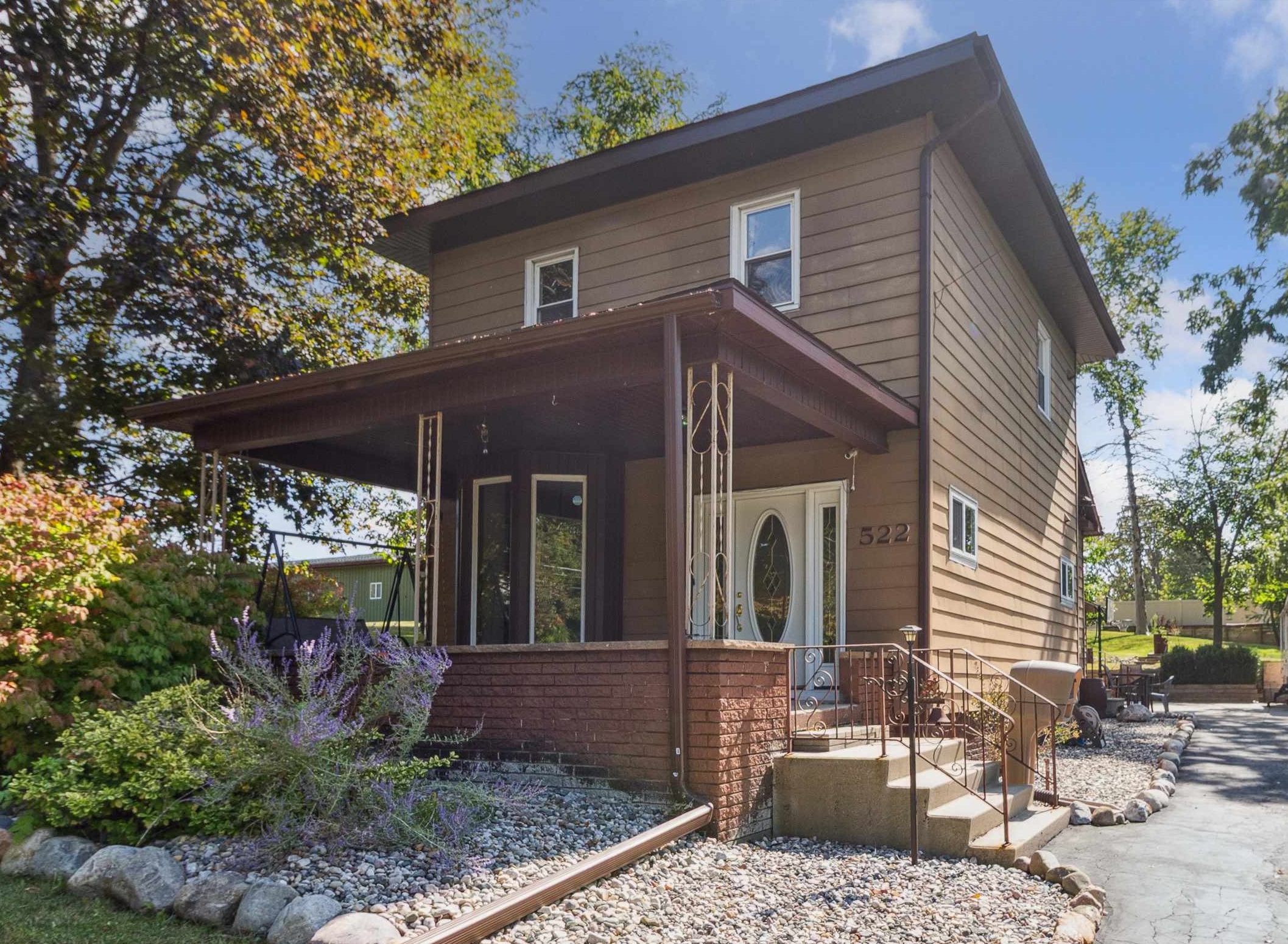 522 E Saginaw