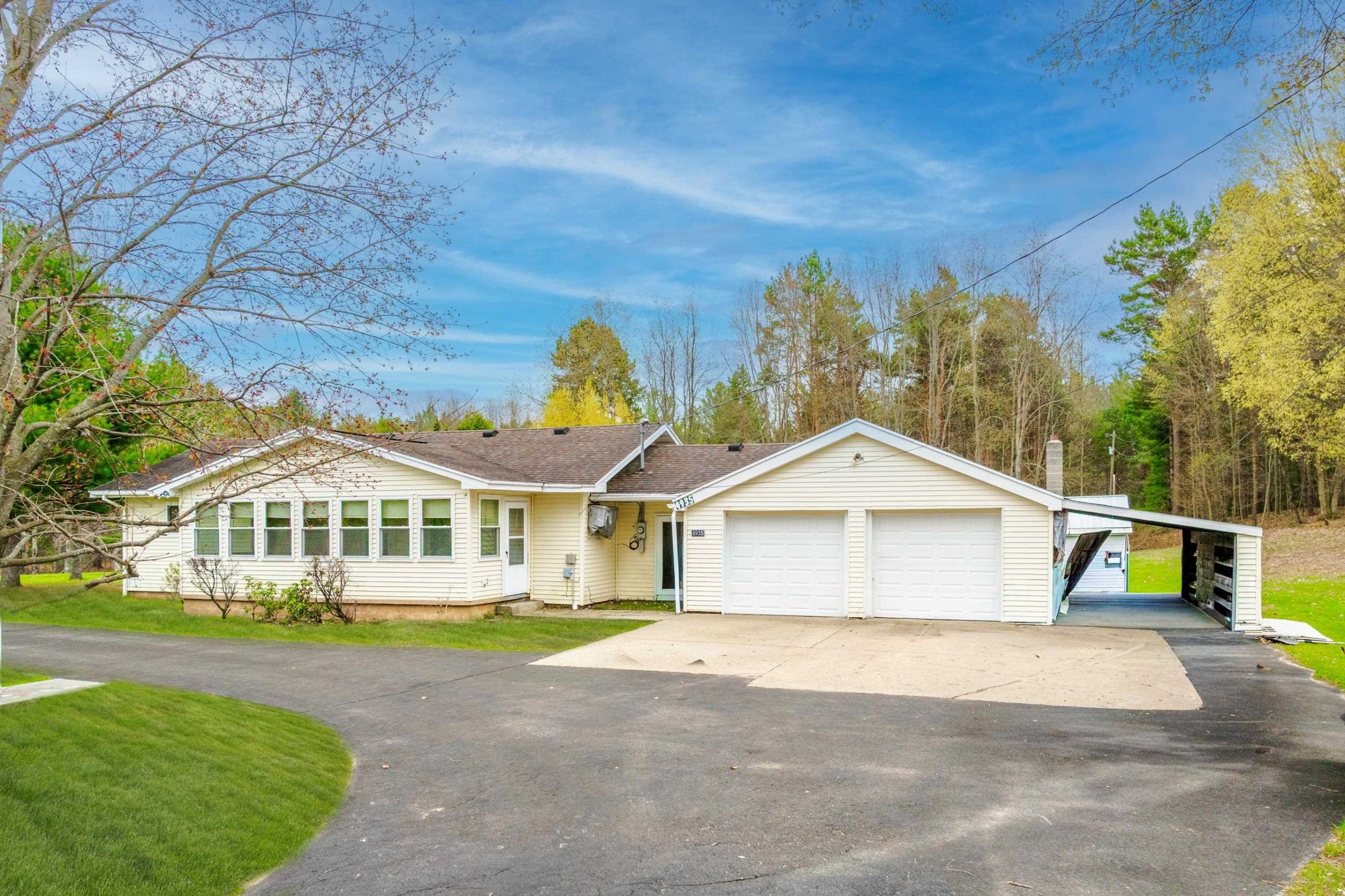 4935 SW Boardman