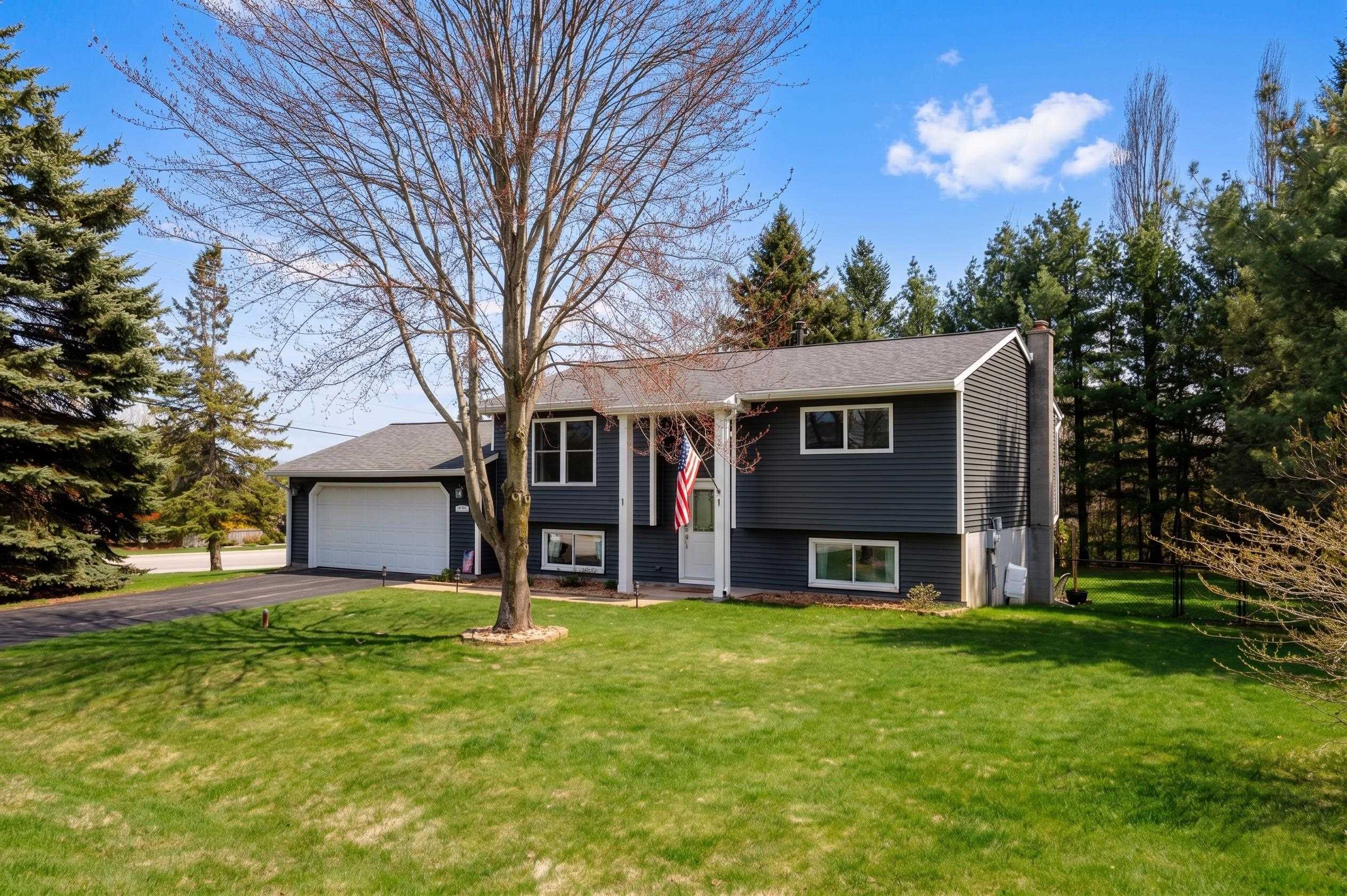 4005 Hearthside