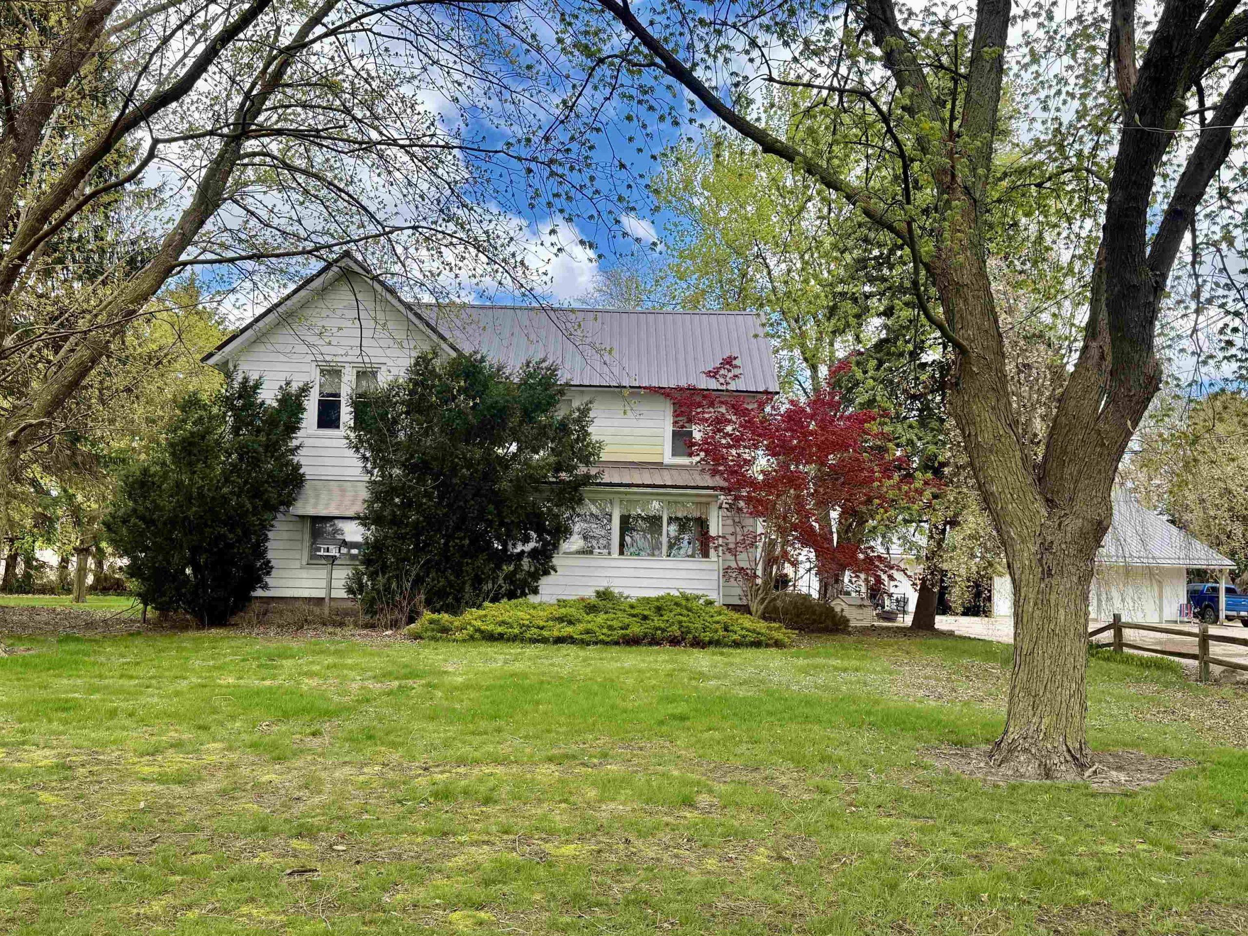 2298 W Hayes