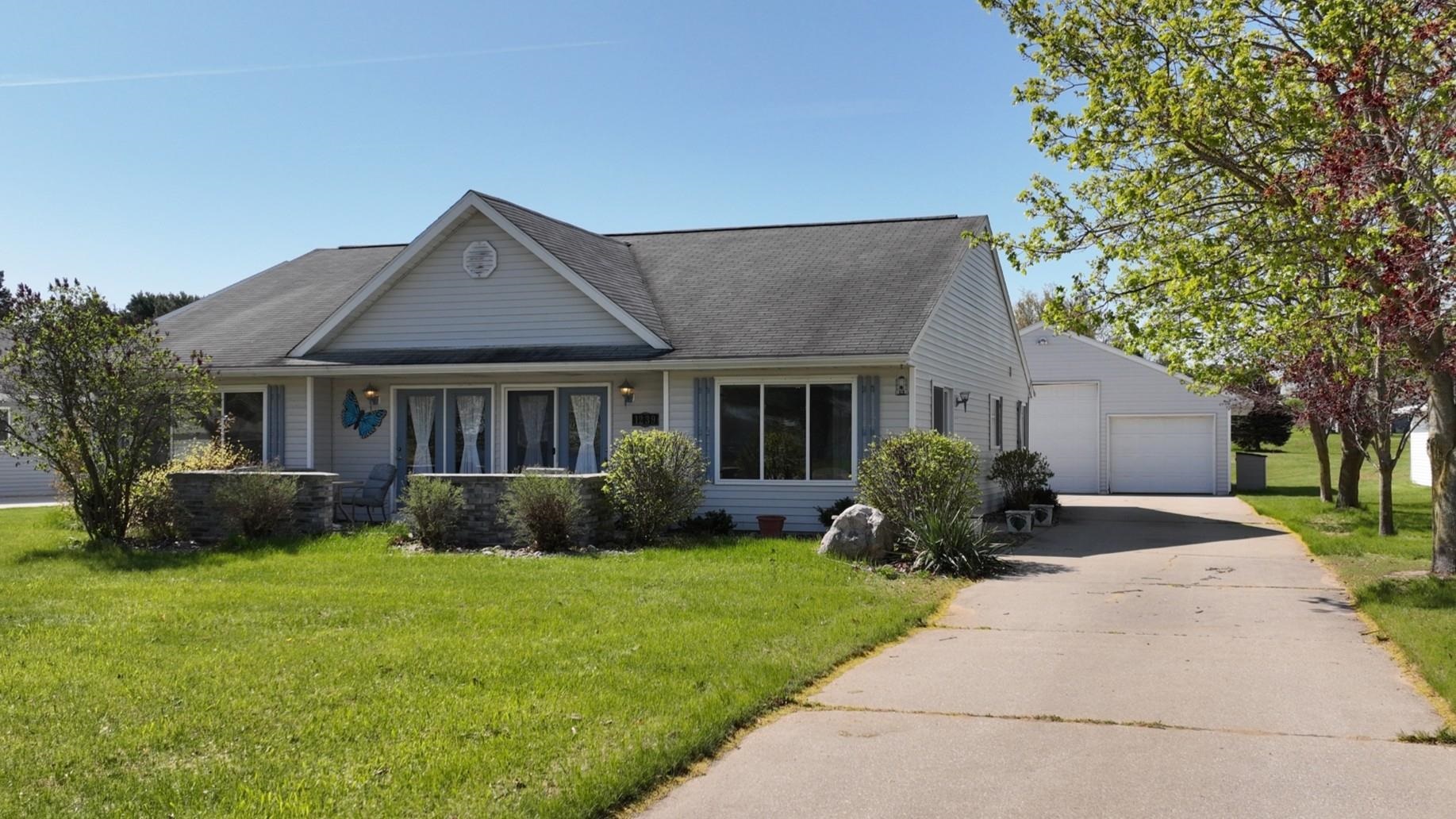 1239 Clubhouse