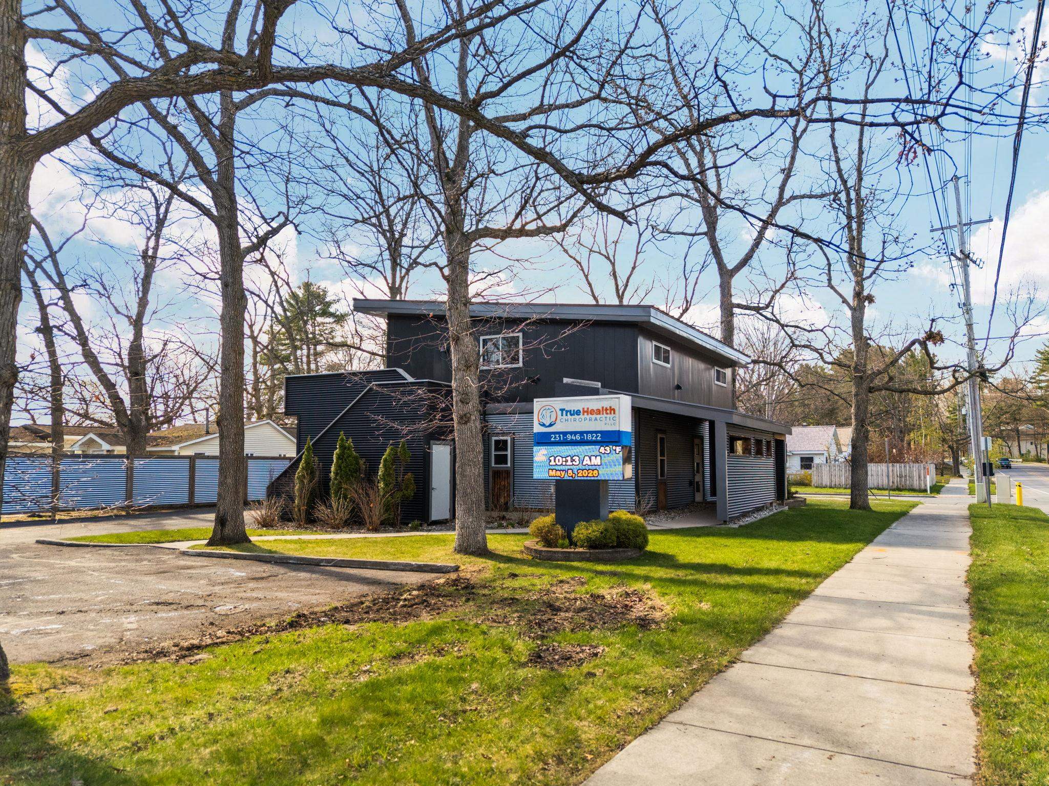 1323 S Cass