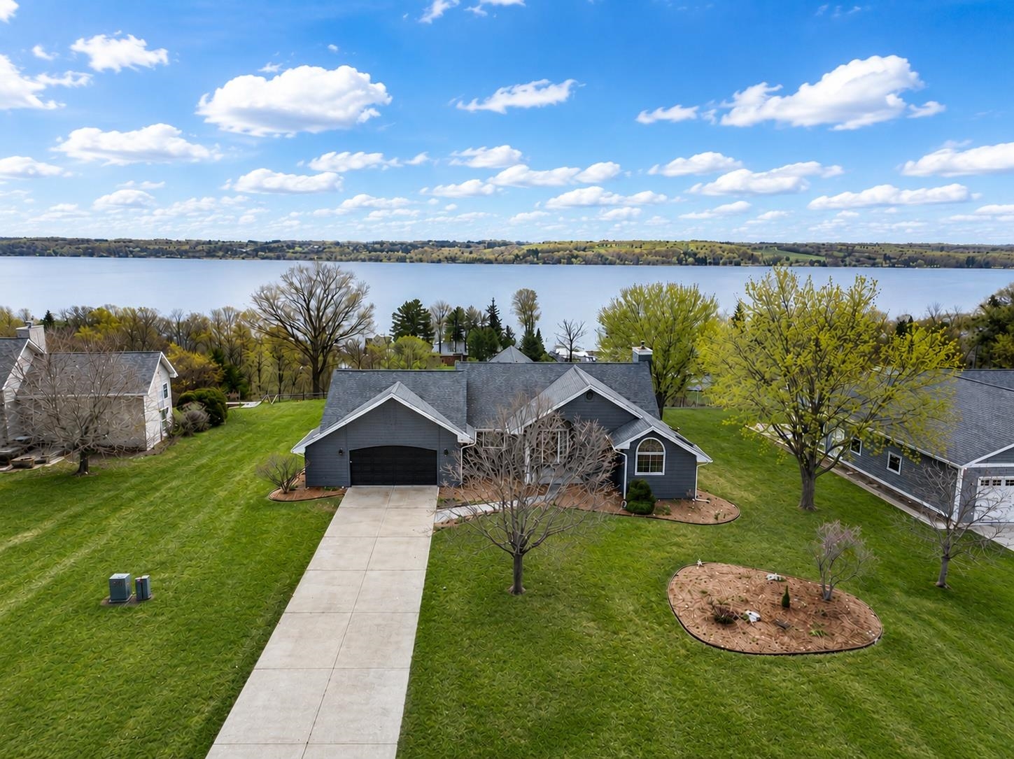 7215 Cedarview