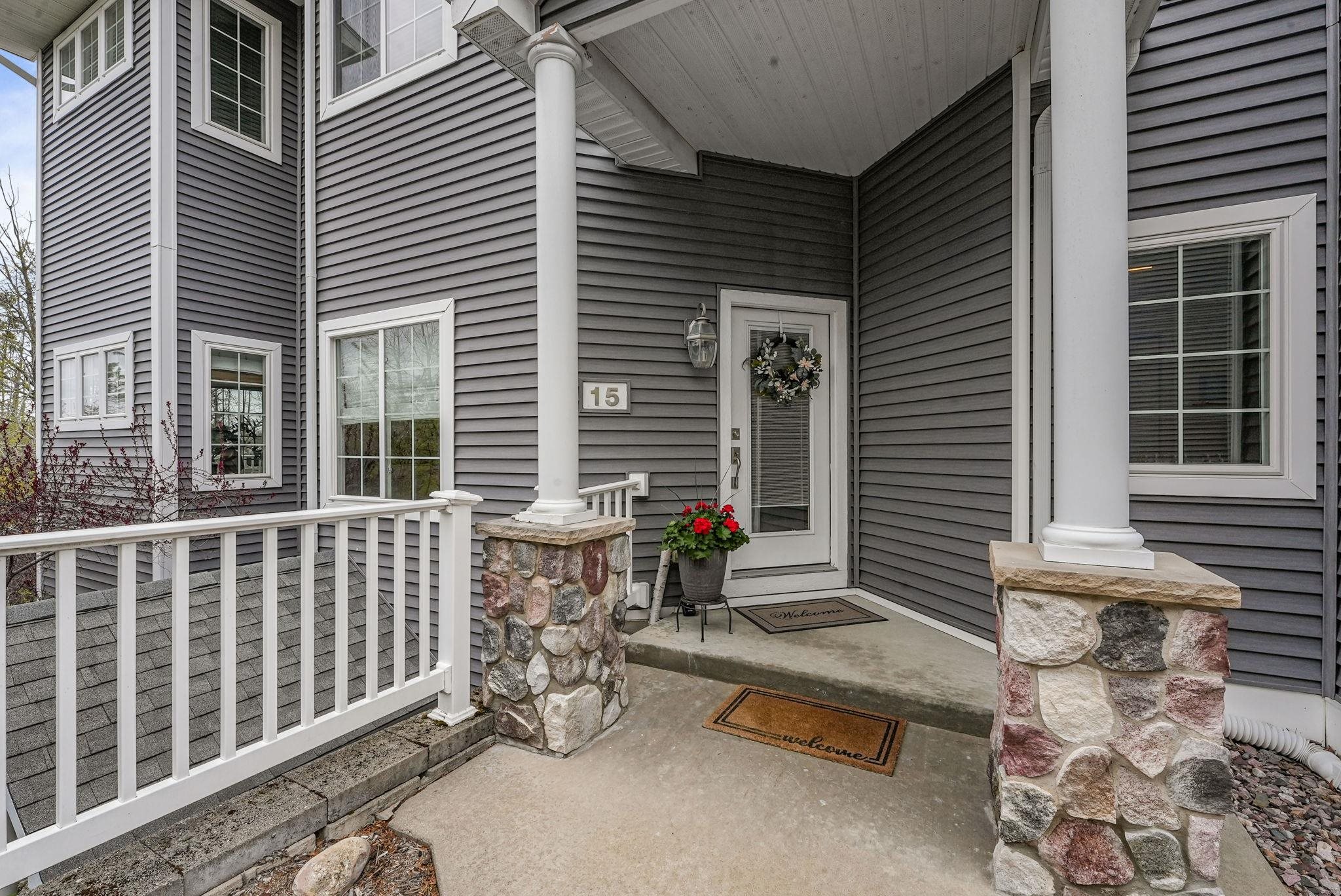 1420 Forest Park