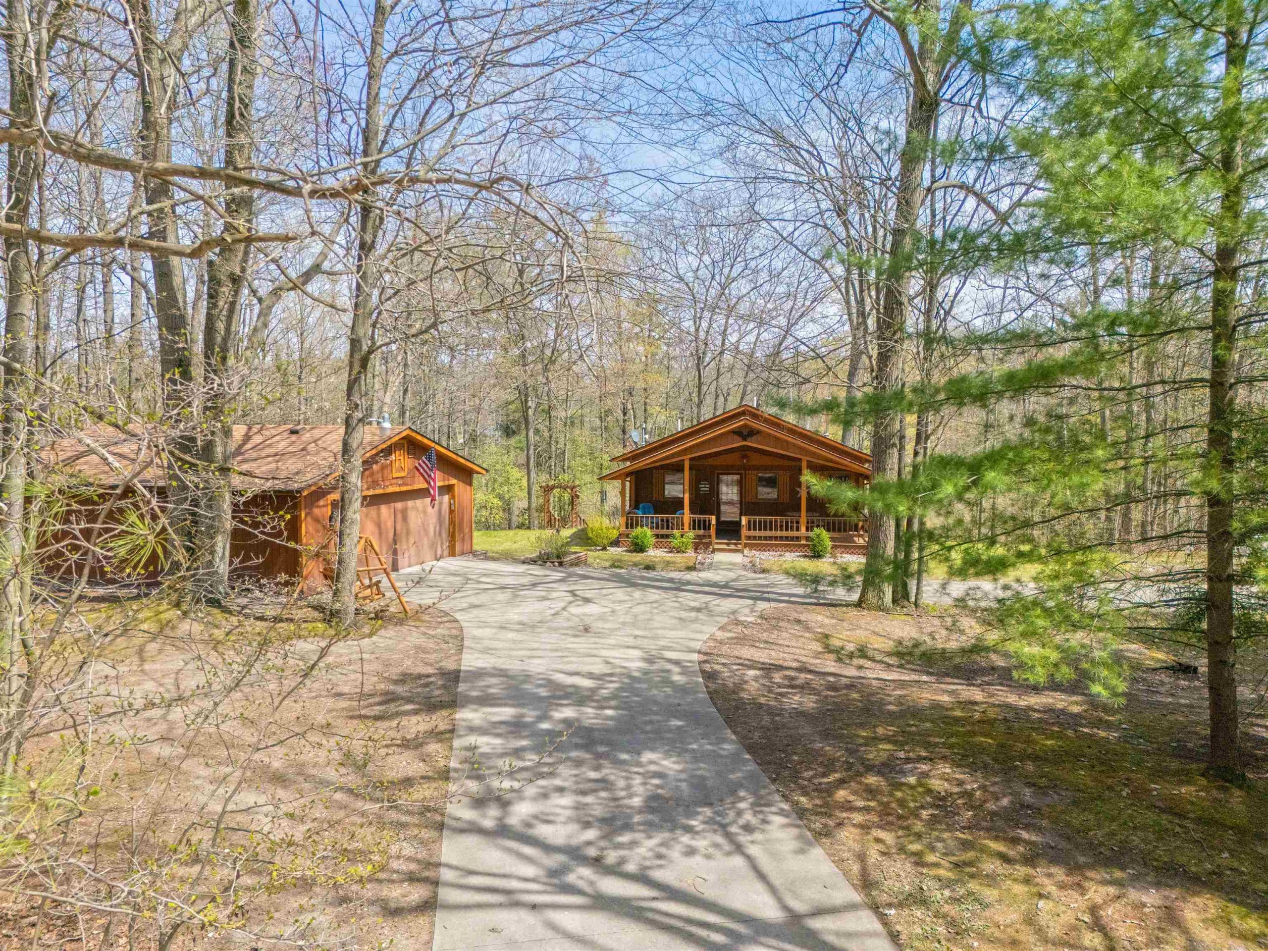 1541 Maple Point RD