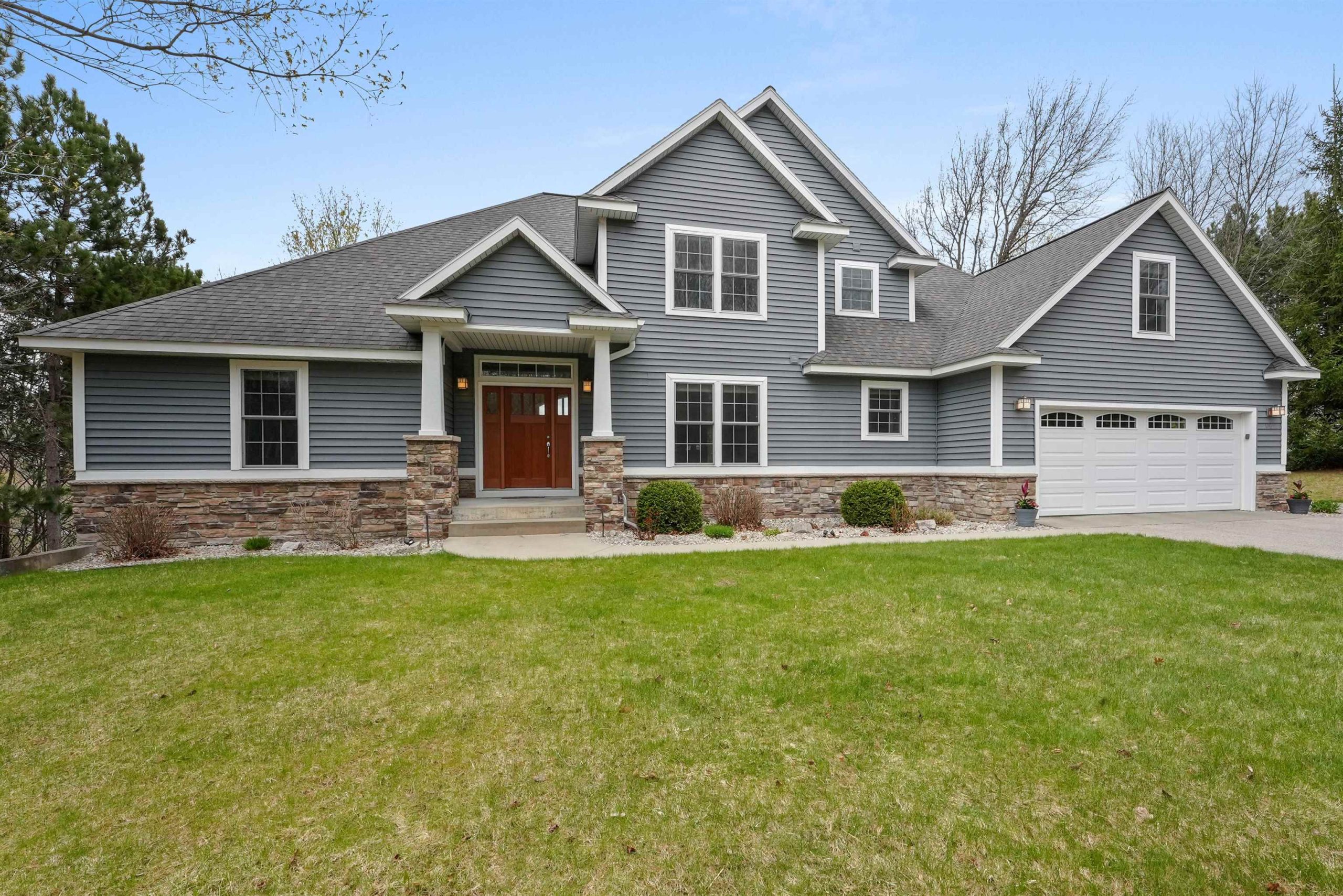 176 Farm LN