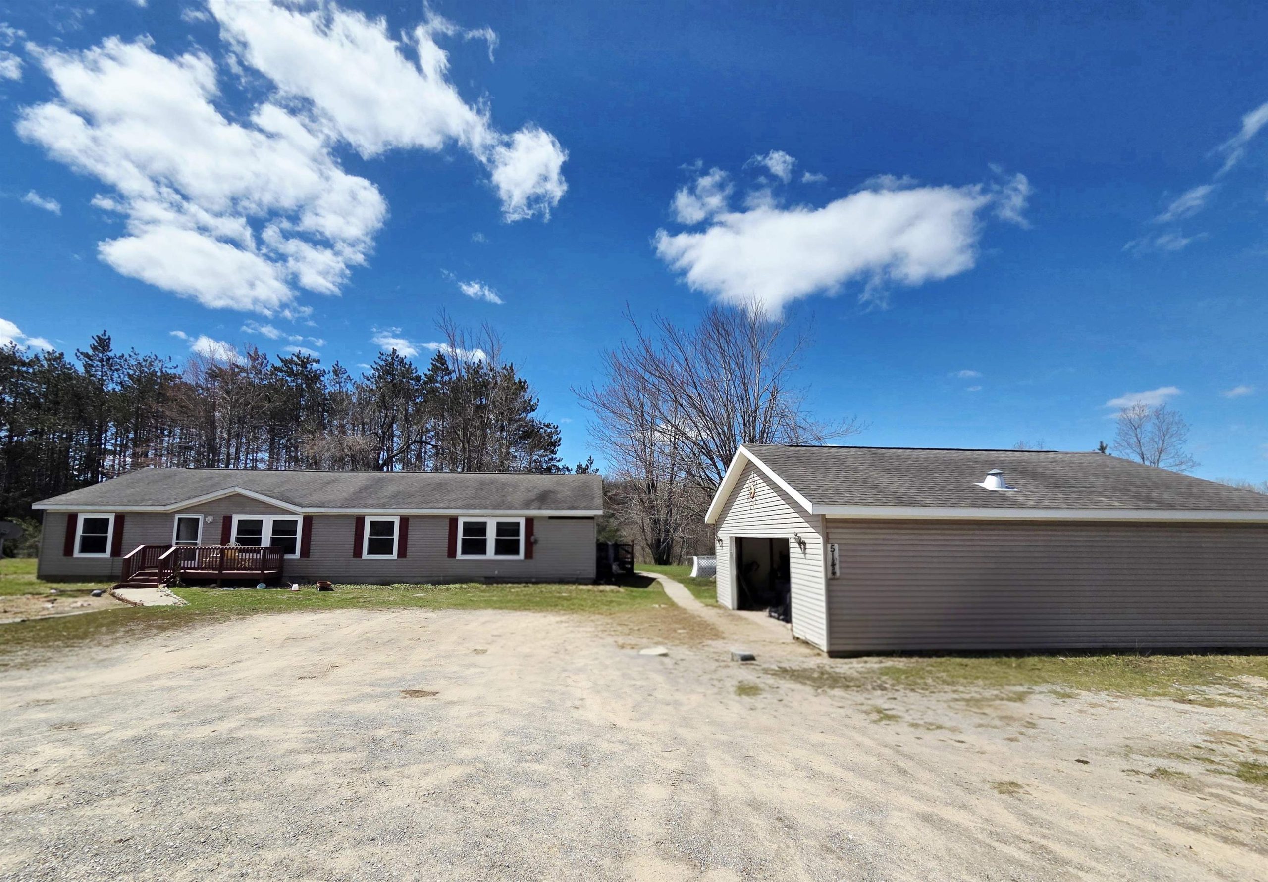 5144 Aaron RD