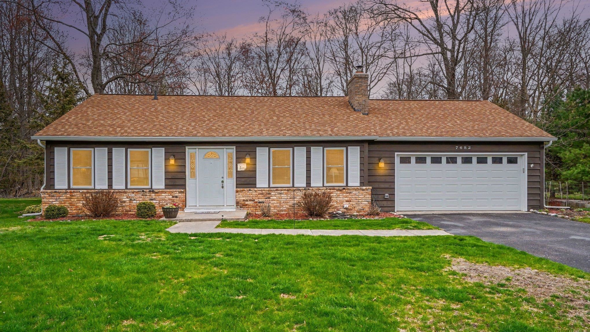 7682 Woodlea