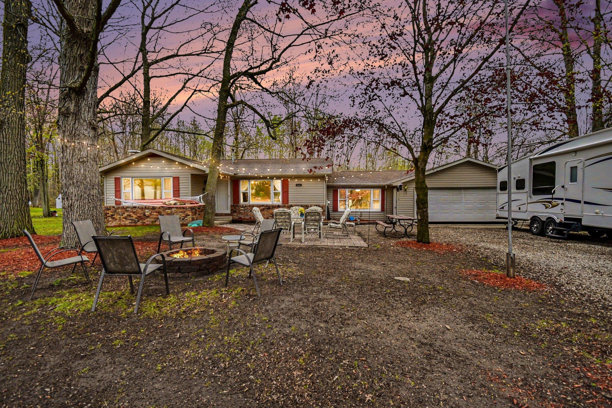 280 N Sage Lake