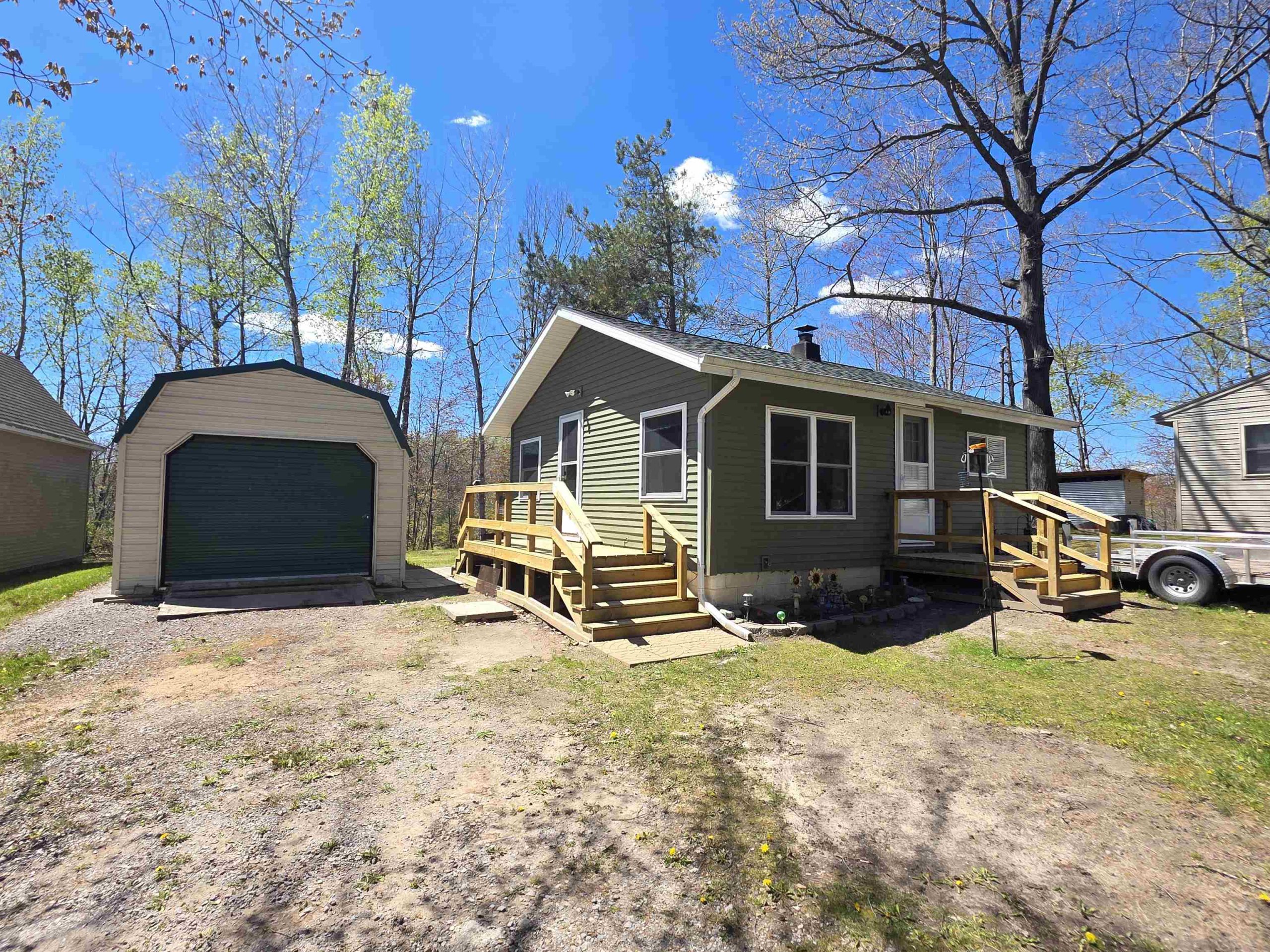4890 Lakeview