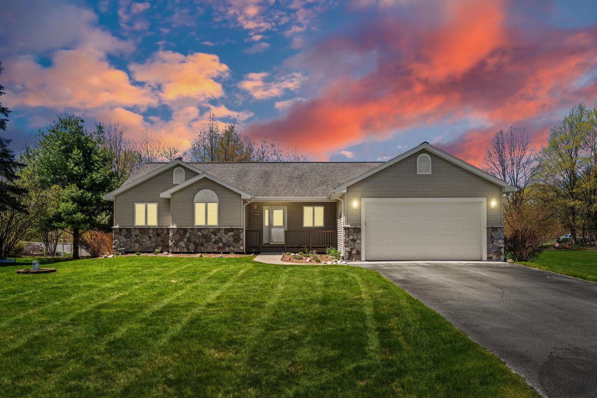 8673 Sun Bay