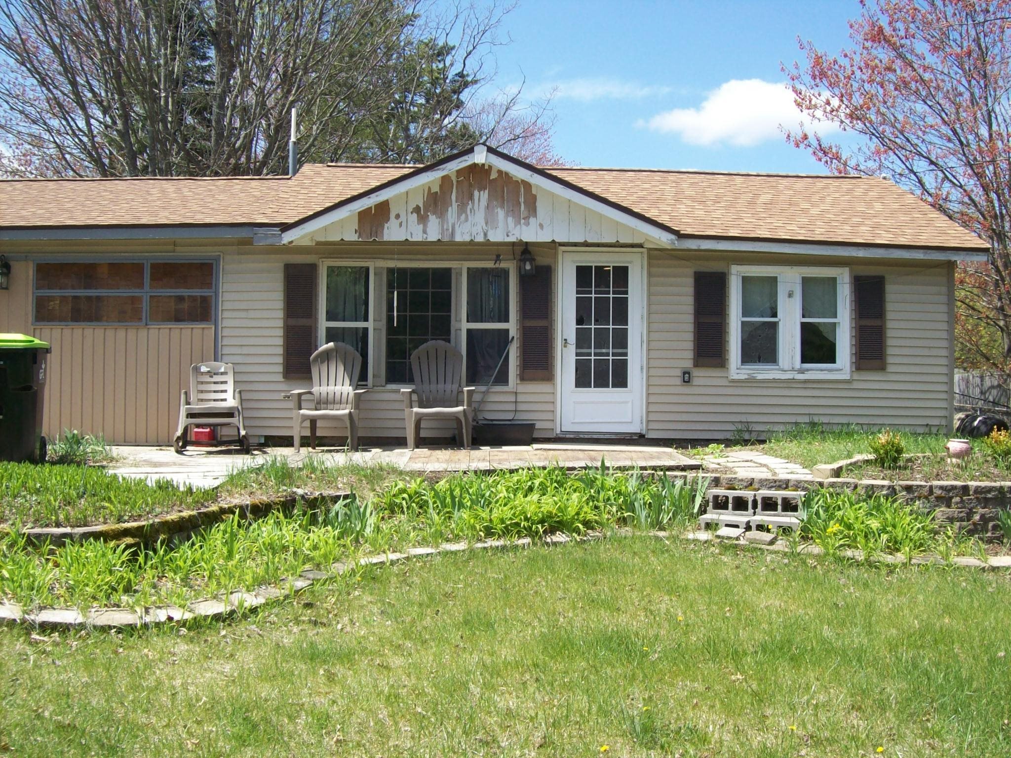 1259 Knollwood