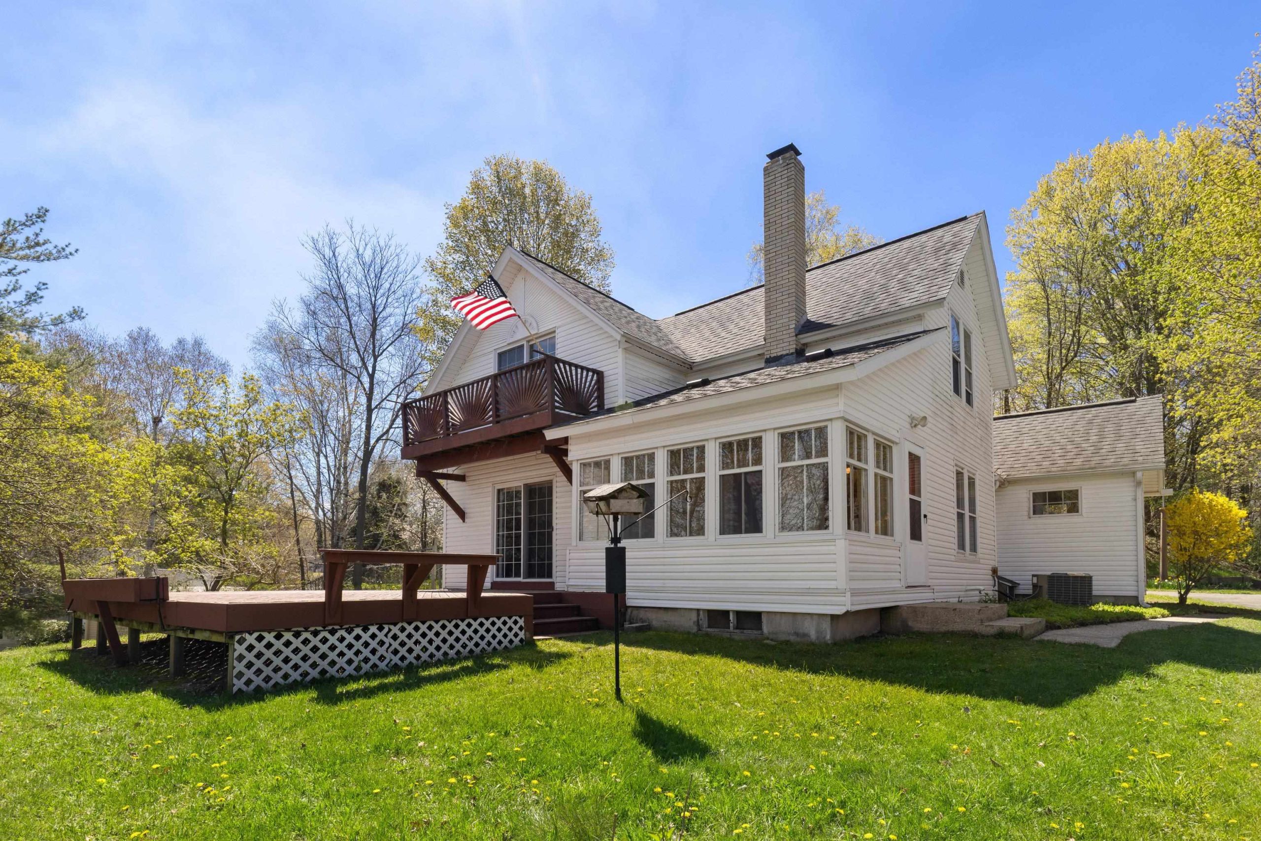 7233 Prospect
