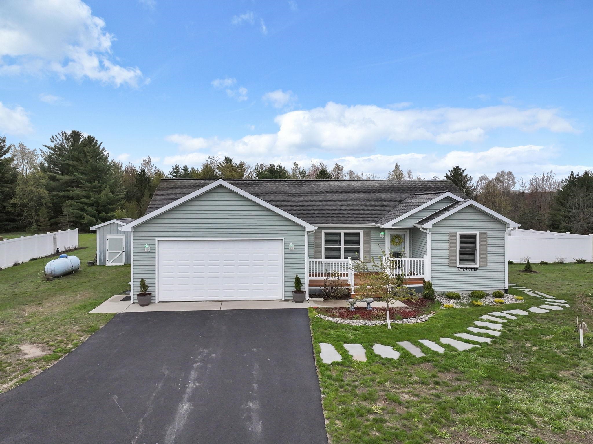 8576 King Arthurs CT